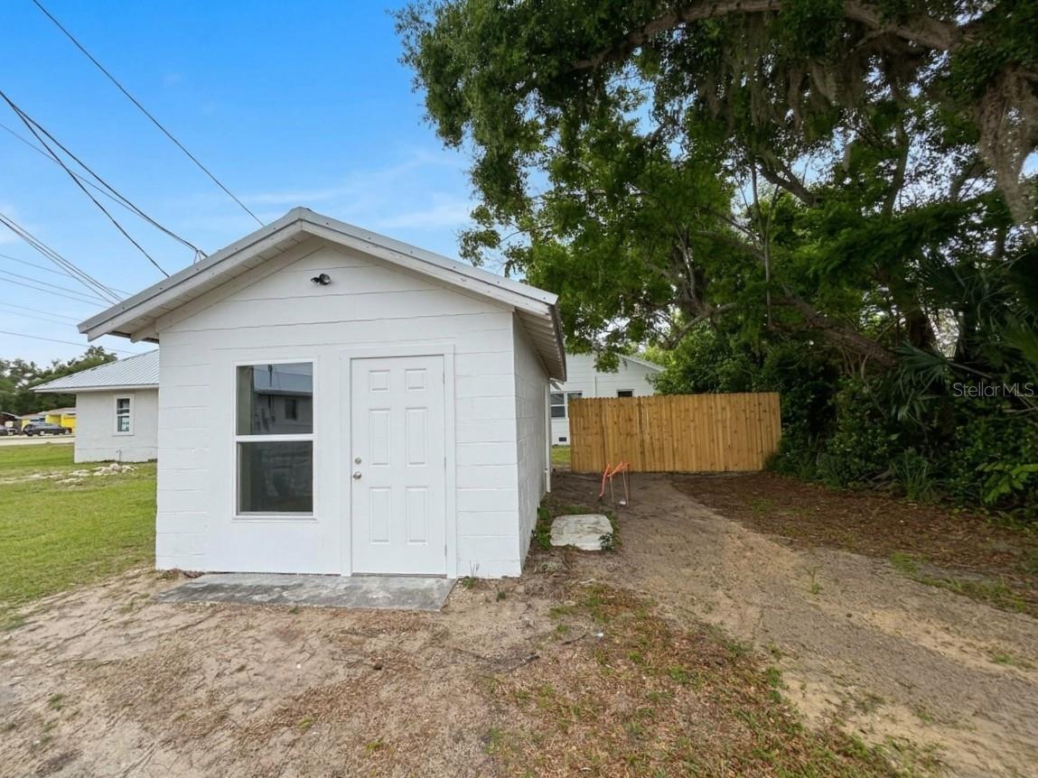 Image 2 of 8 For 115 Avenue F Sw B