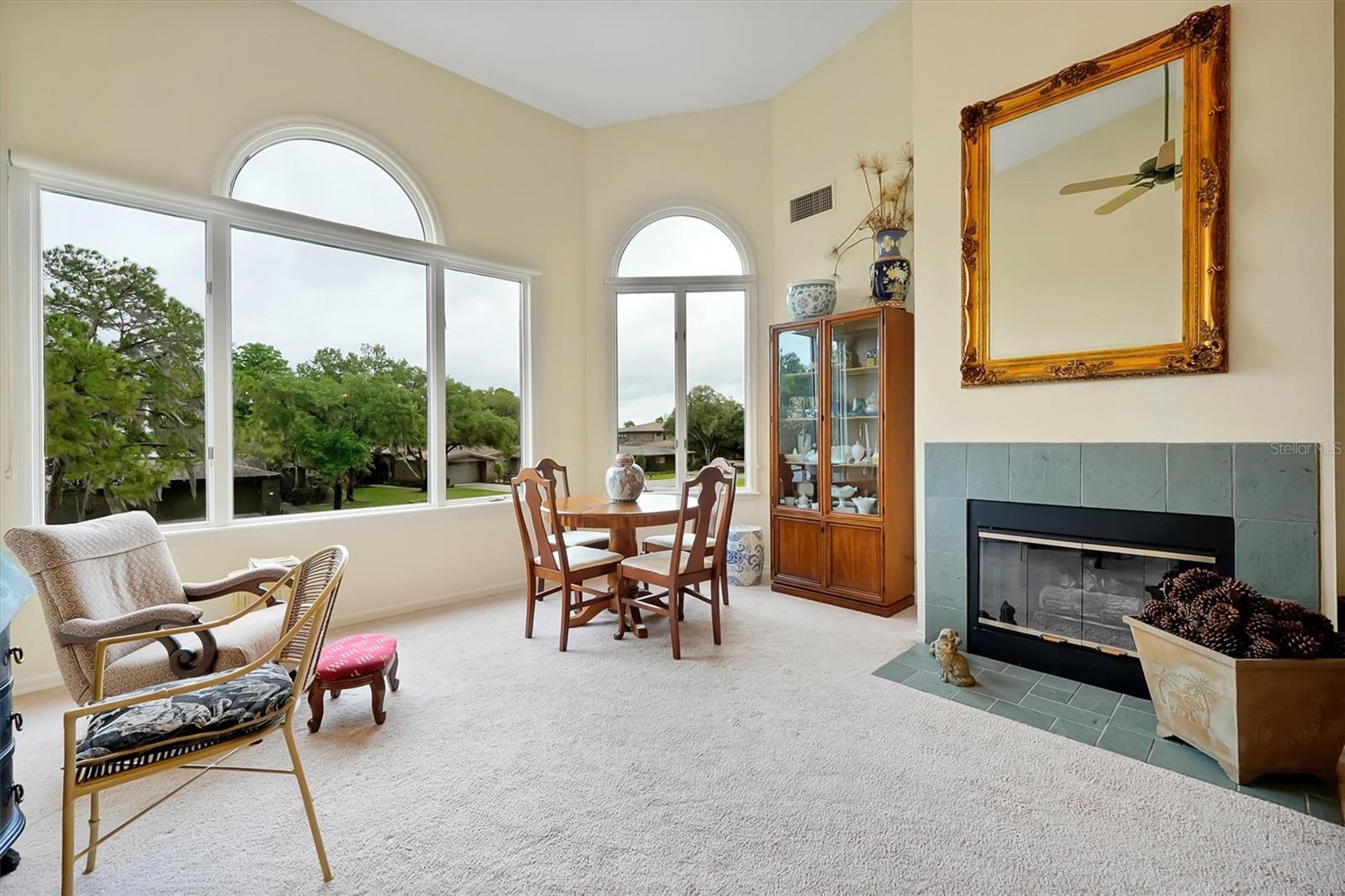 Image 10 of 61 For 139 Woden Way