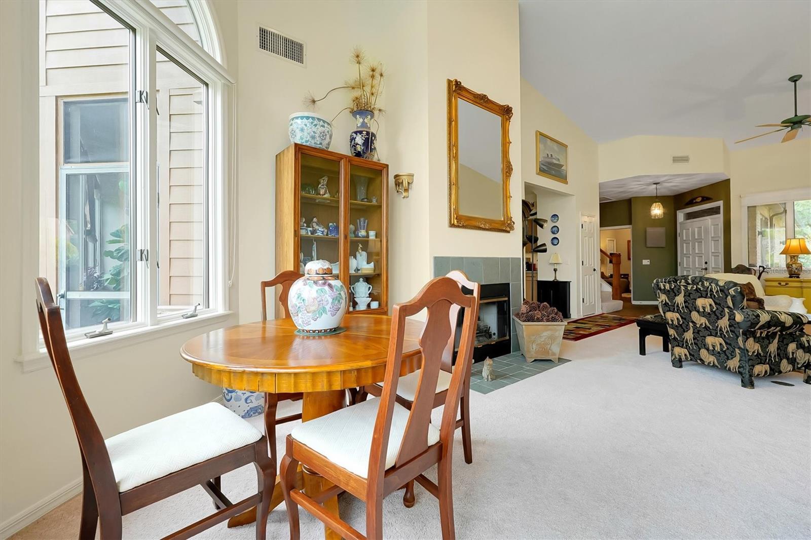 Image 13 of 61 For 139 Woden Way