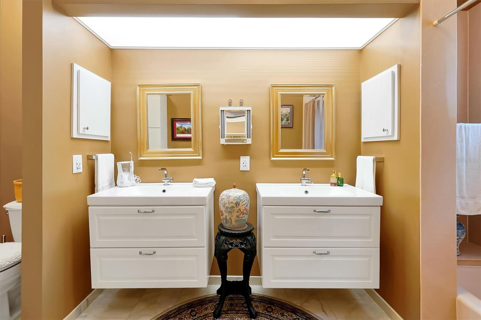 Image 18 of 61 For 139 Woden Way