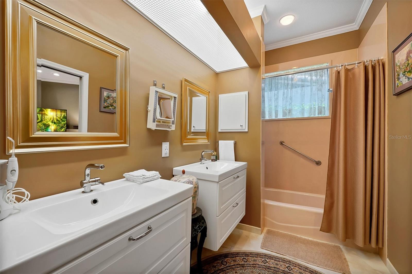 Image 19 of 61 For 139 Woden Way