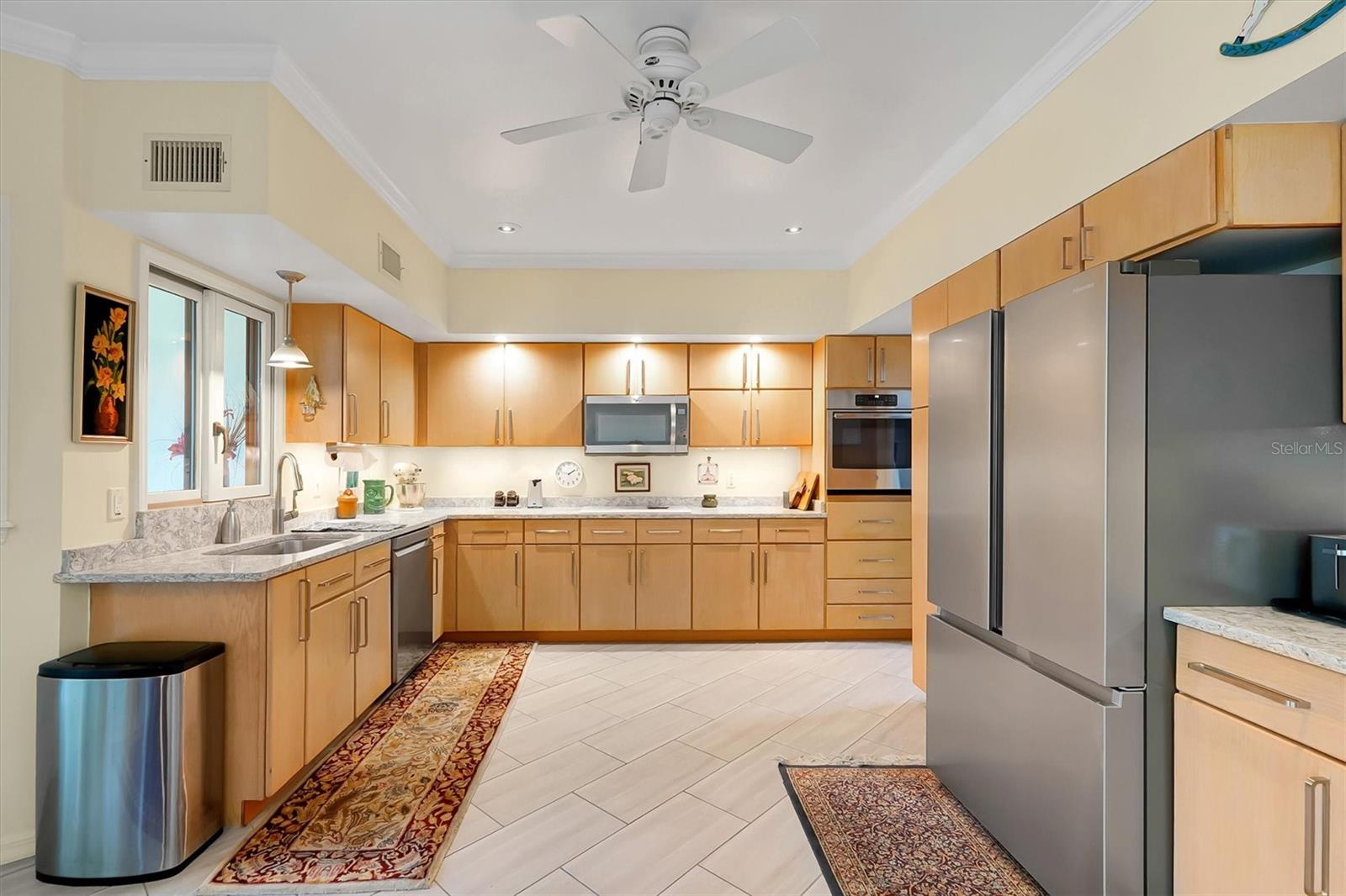 Image 20 of 61 For 139 Woden Way