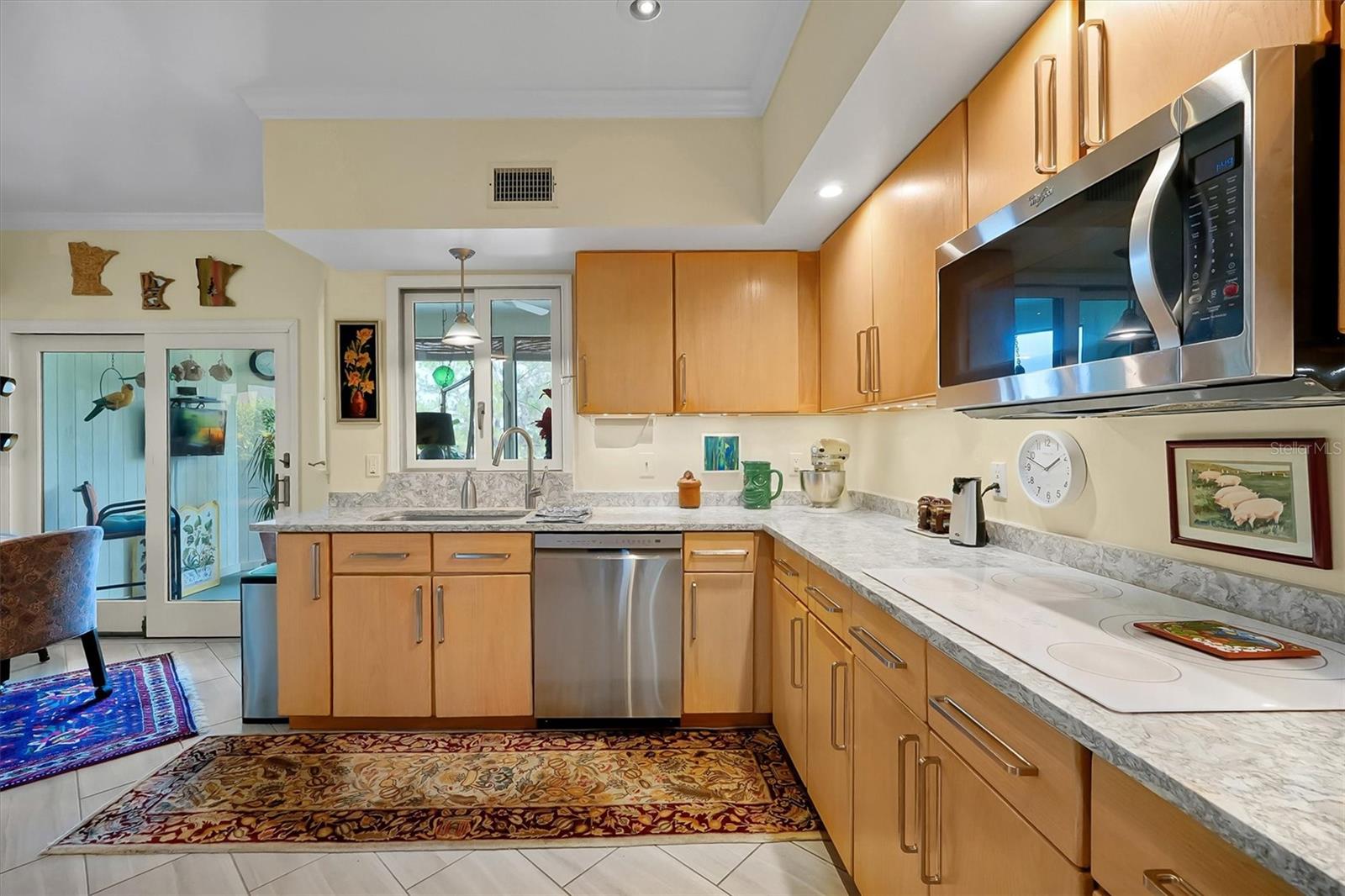 Image 23 of 61 For 139 Woden Way