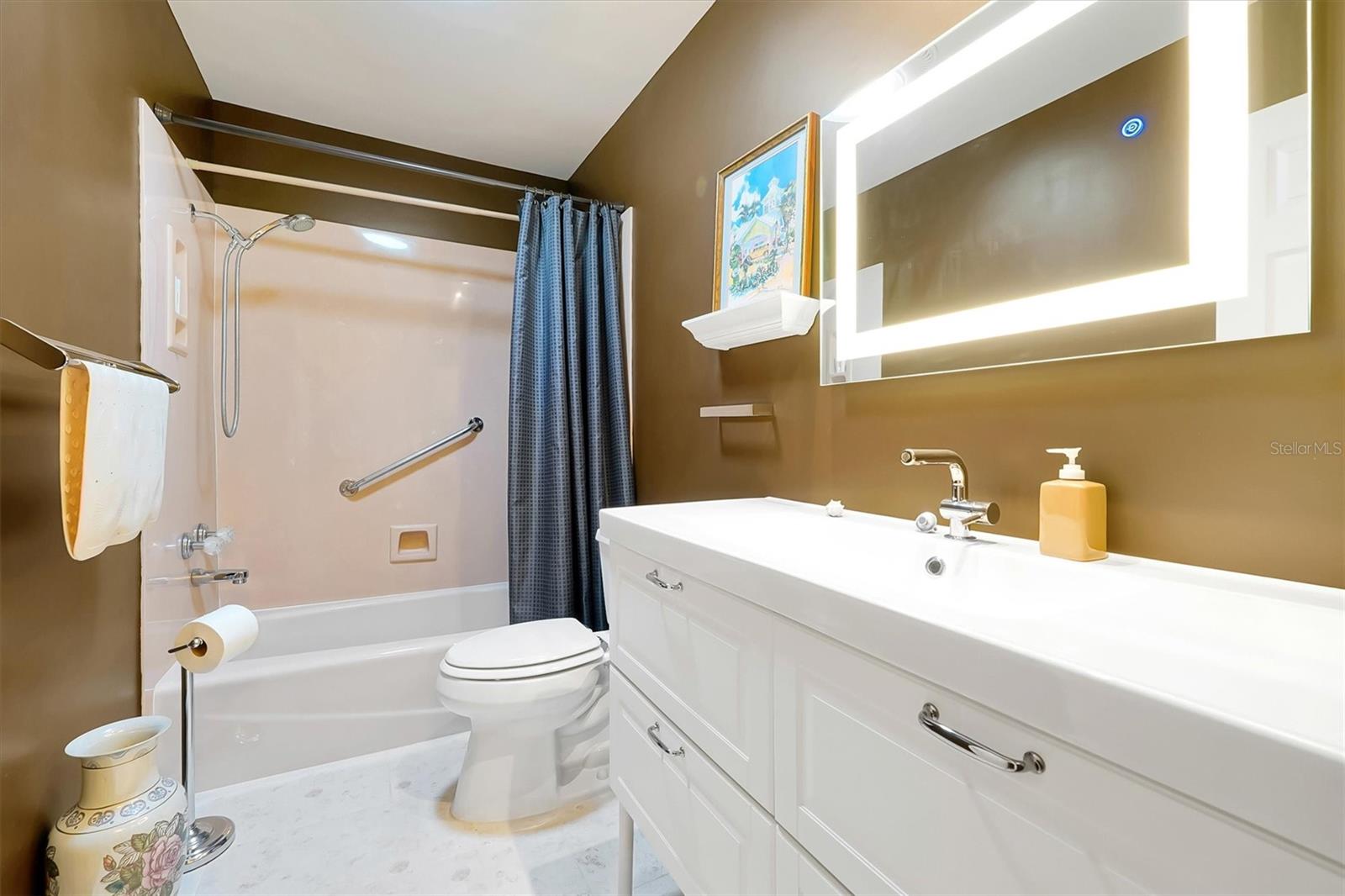 Image 37 of 61 For 139 Woden Way