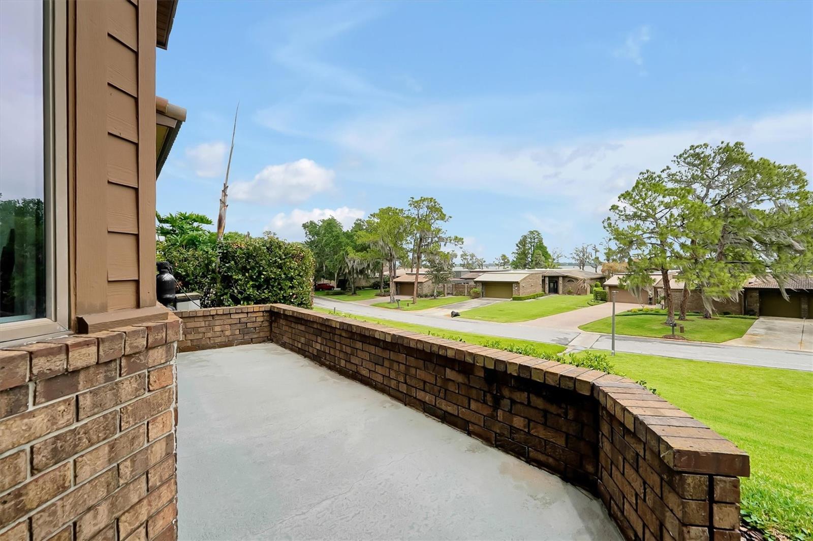 Image 42 of 61 For 139 Woden Way