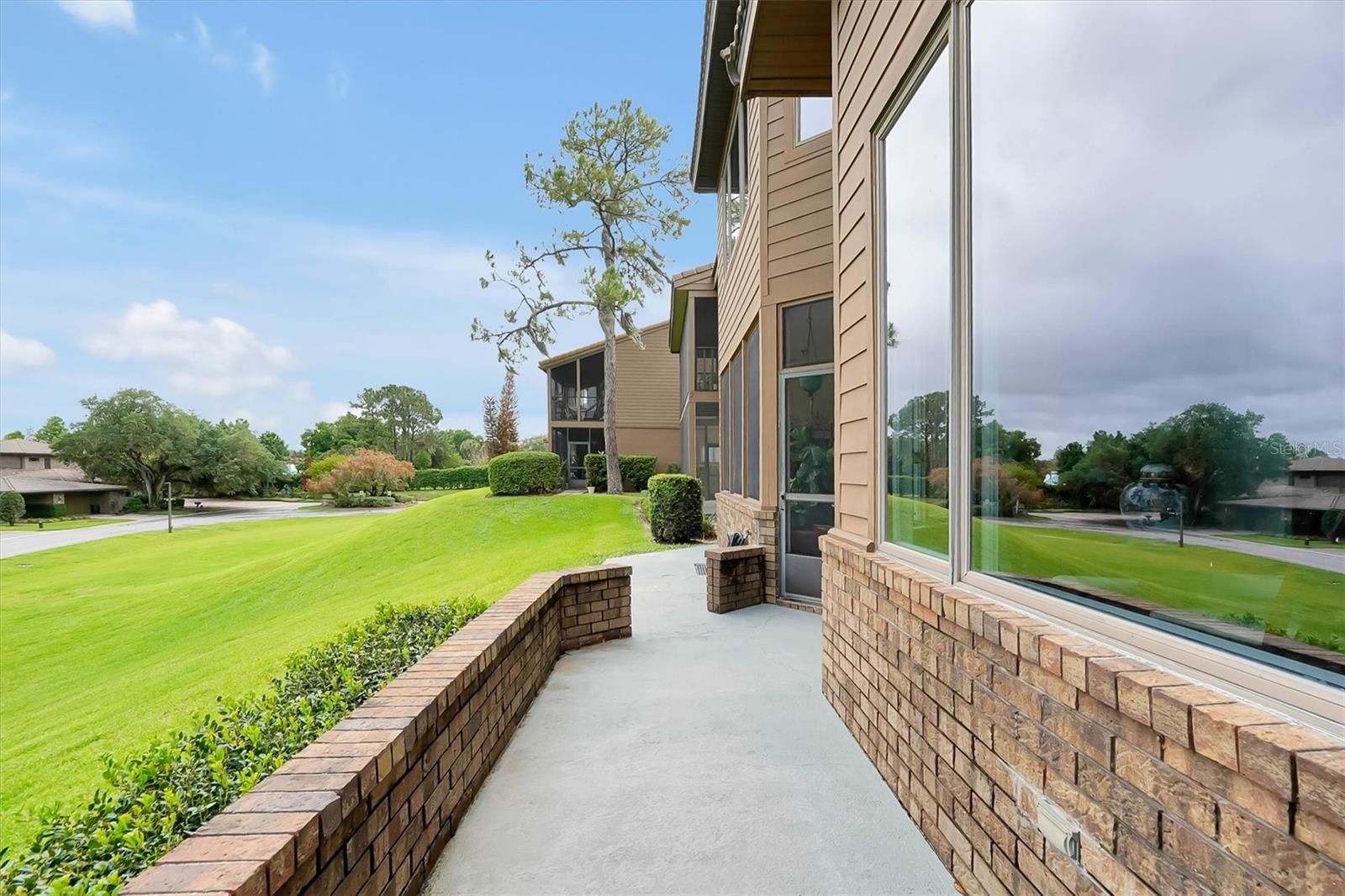 Image 43 of 61 For 139 Woden Way