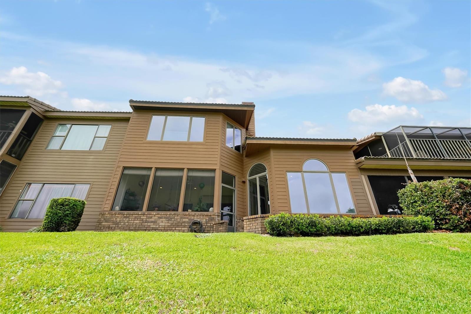 Image 44 of 61 For 139 Woden Way