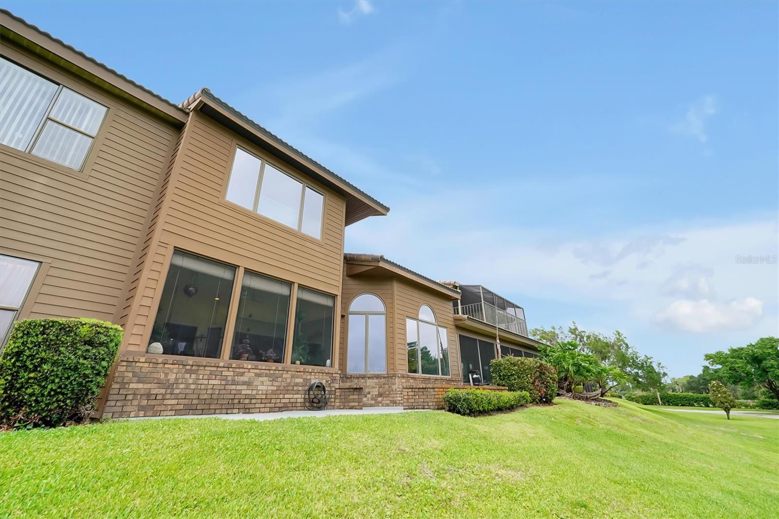 Image 45 of 61 For 139 Woden Way