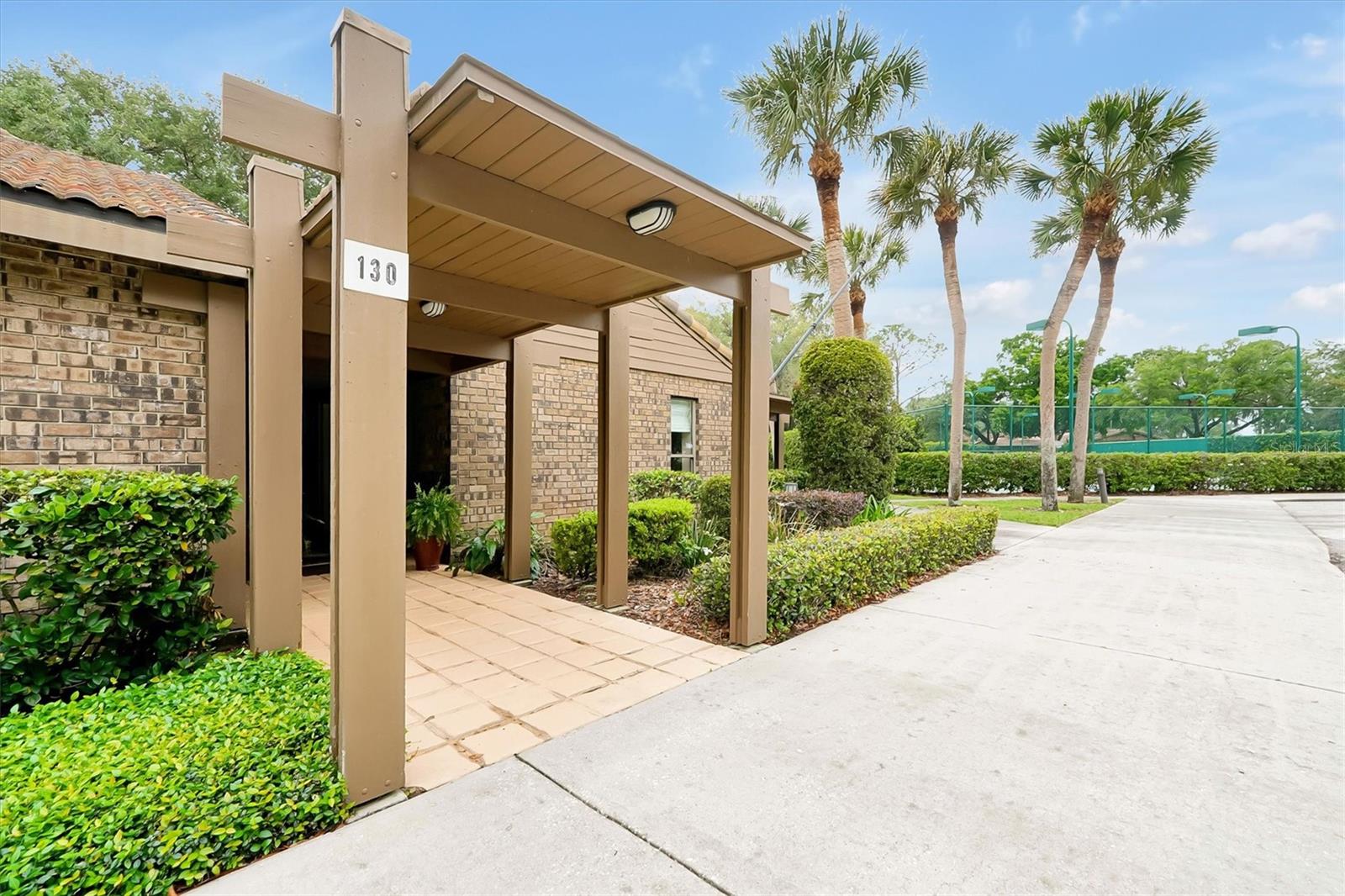 Image 52 of 61 For 139 Woden Way