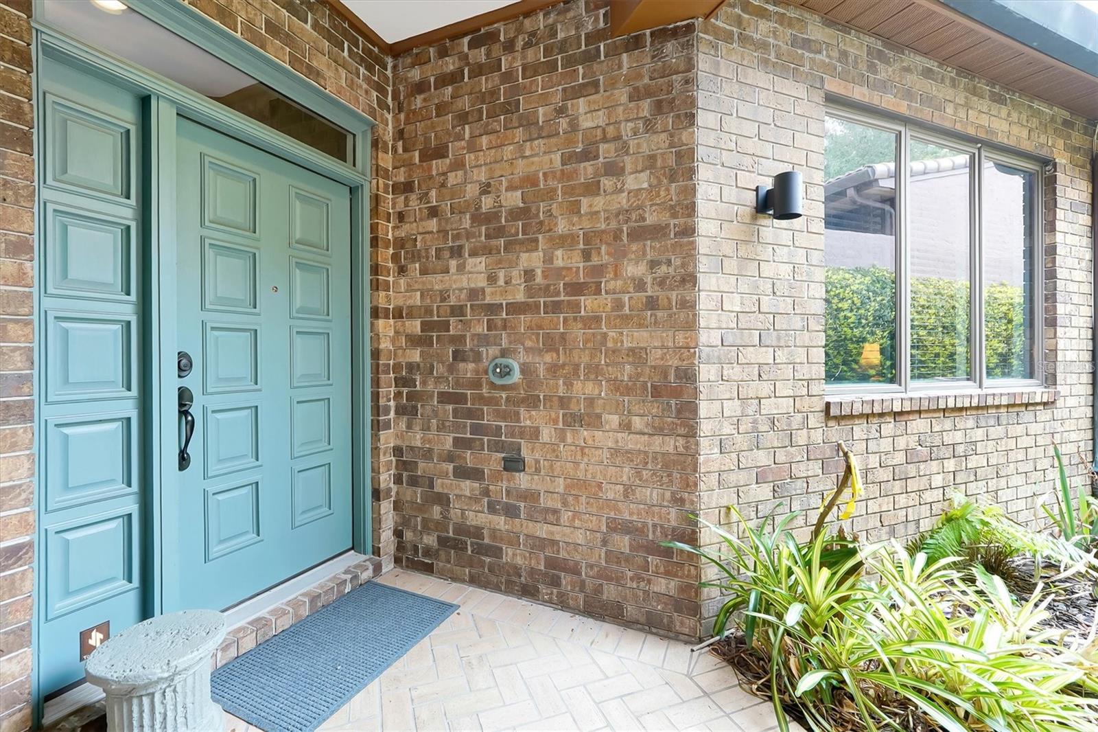 Image 6 of 61 For 139 Woden Way