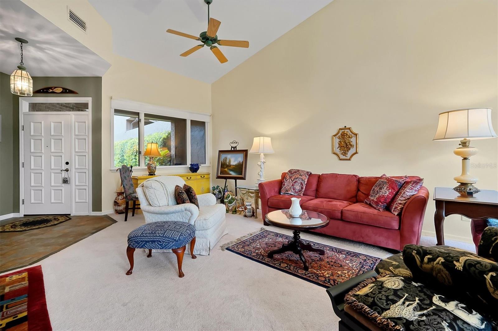 Image 7 of 61 For 139 Woden Way