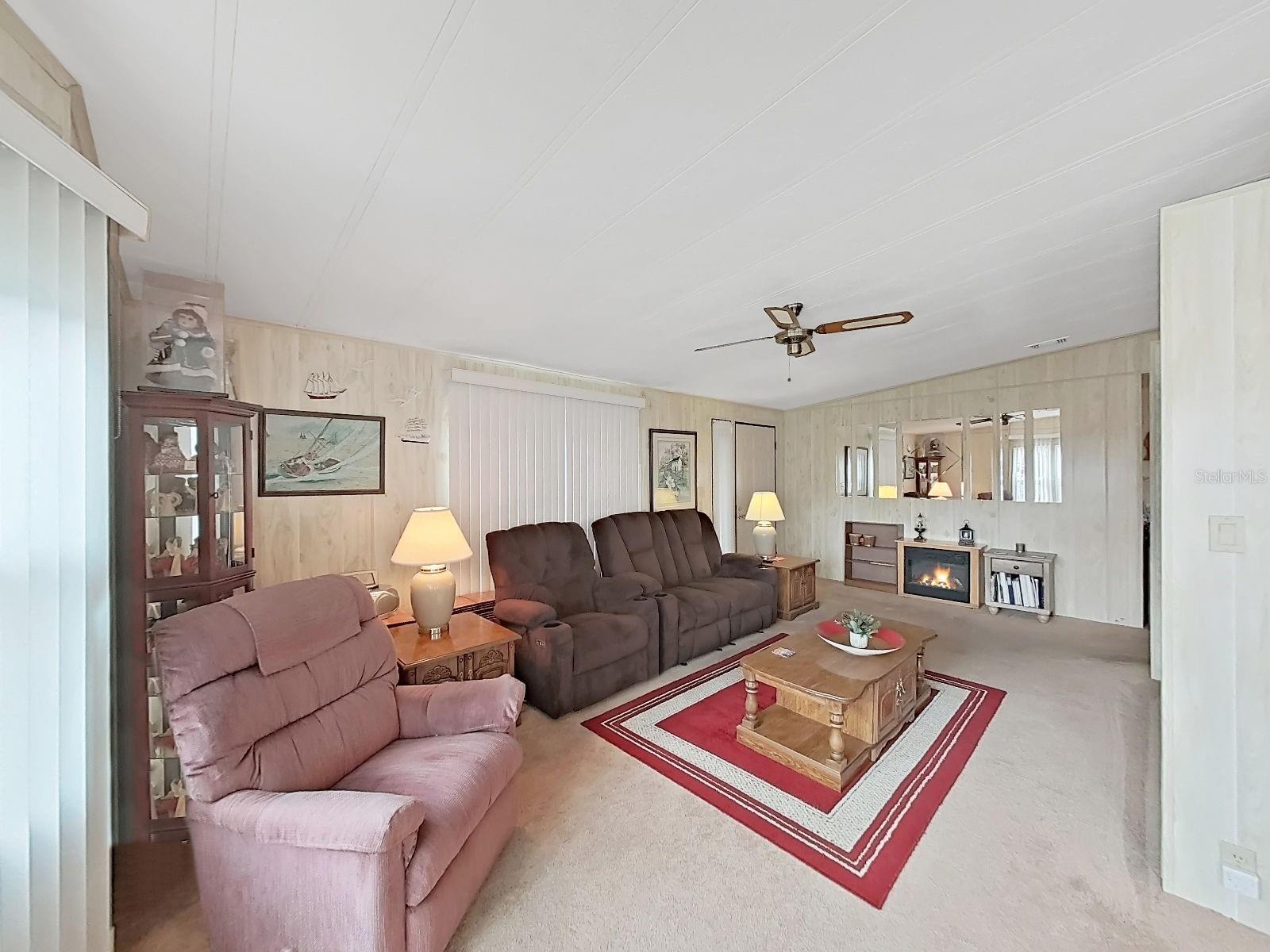 Image 21 of 47 For 4966 Deerwood Dr