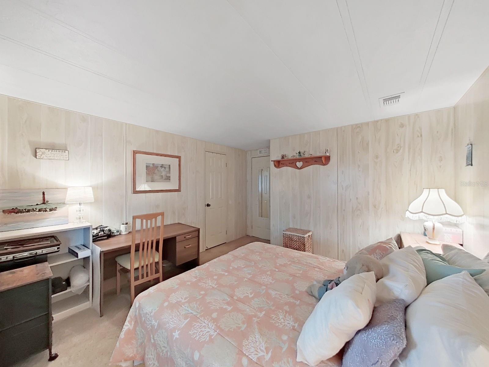 Image 31 of 47 For 4966 Deerwood Dr