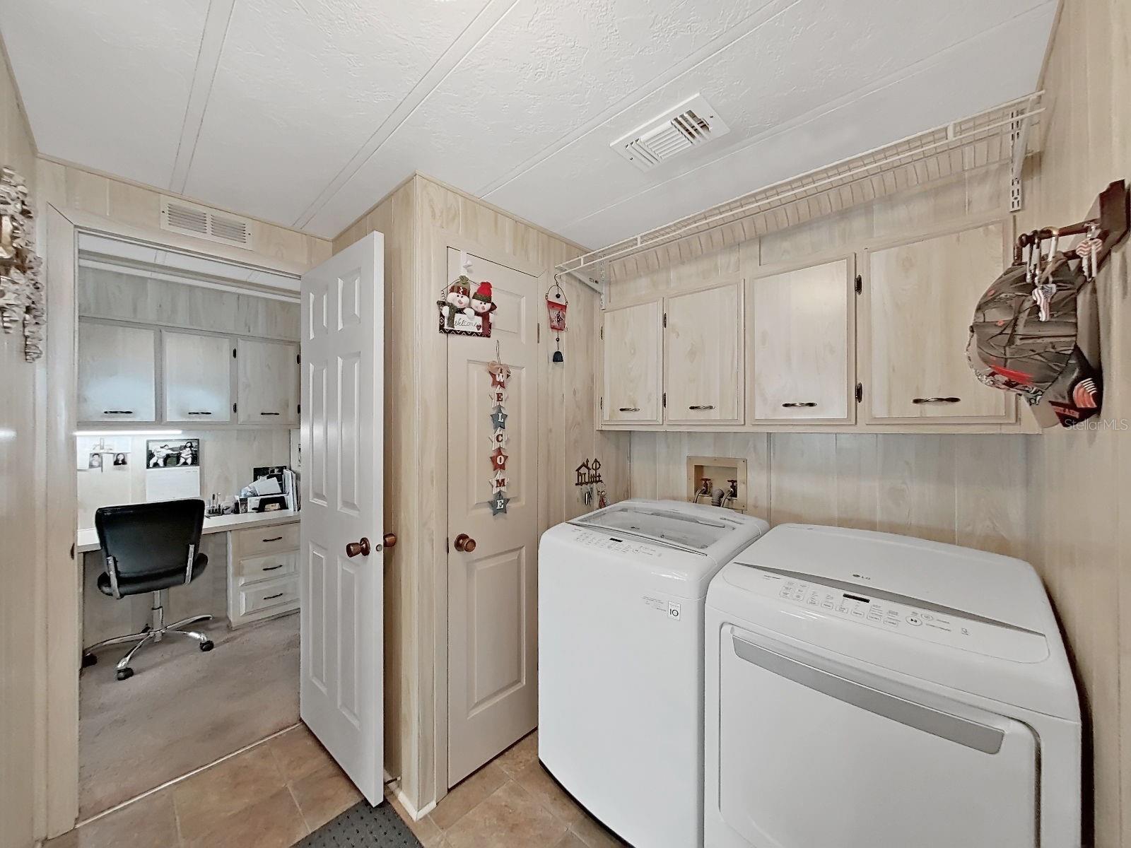 Image 34 of 47 For 4966 Deerwood Dr