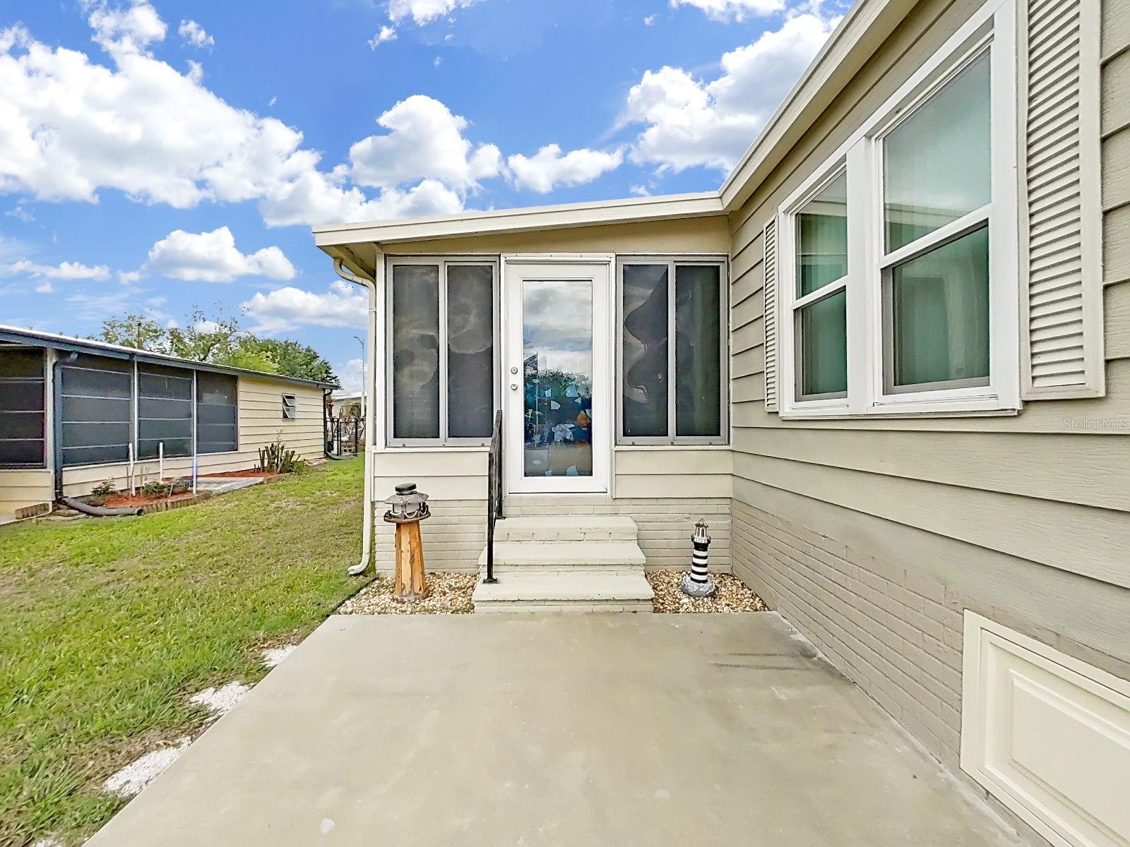 Image 8 of 47 For 4966 Deerwood Dr