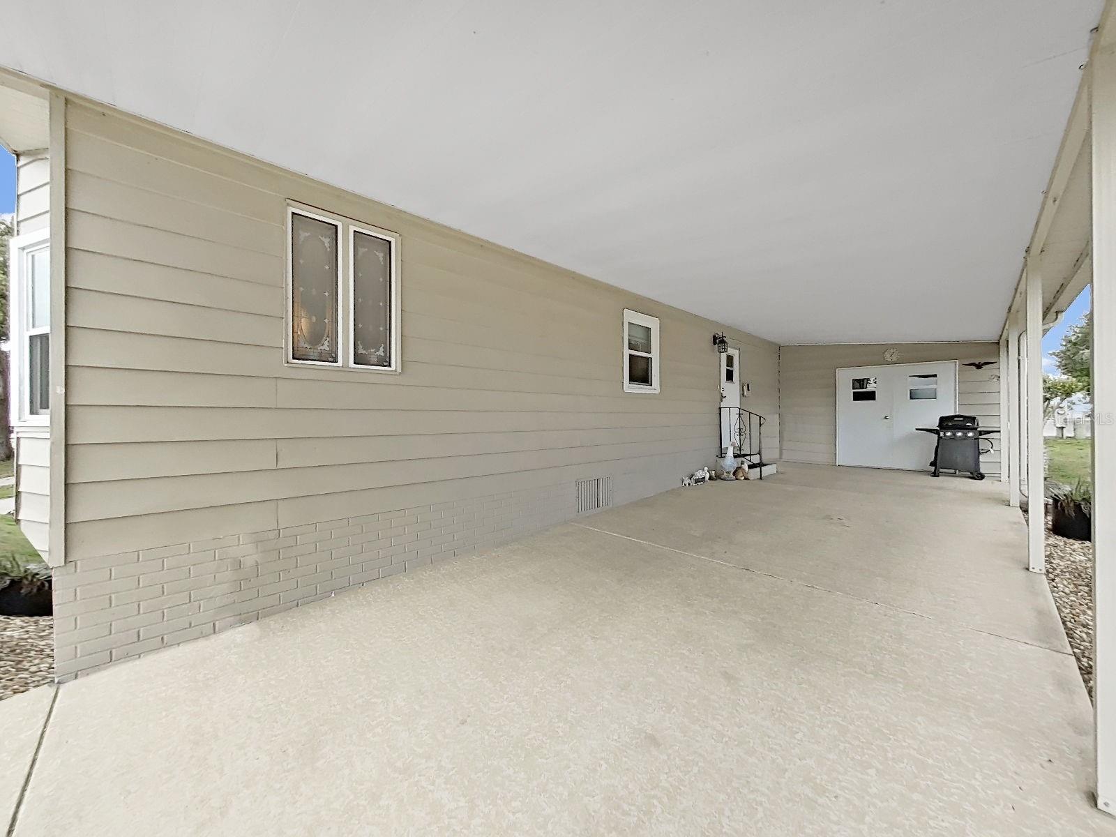 Image 9 of 47 For 4966 Deerwood Dr