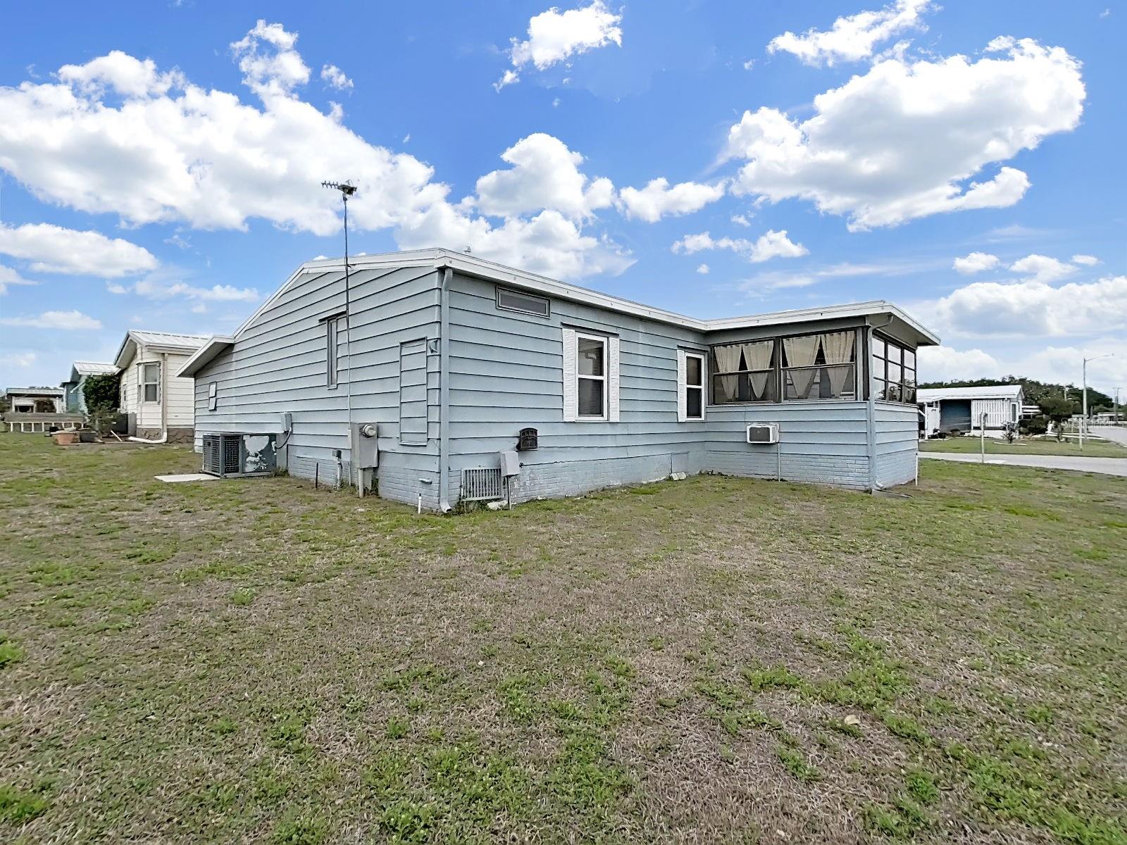 Image 4 of 40 For 1704 Quail Hill Dr