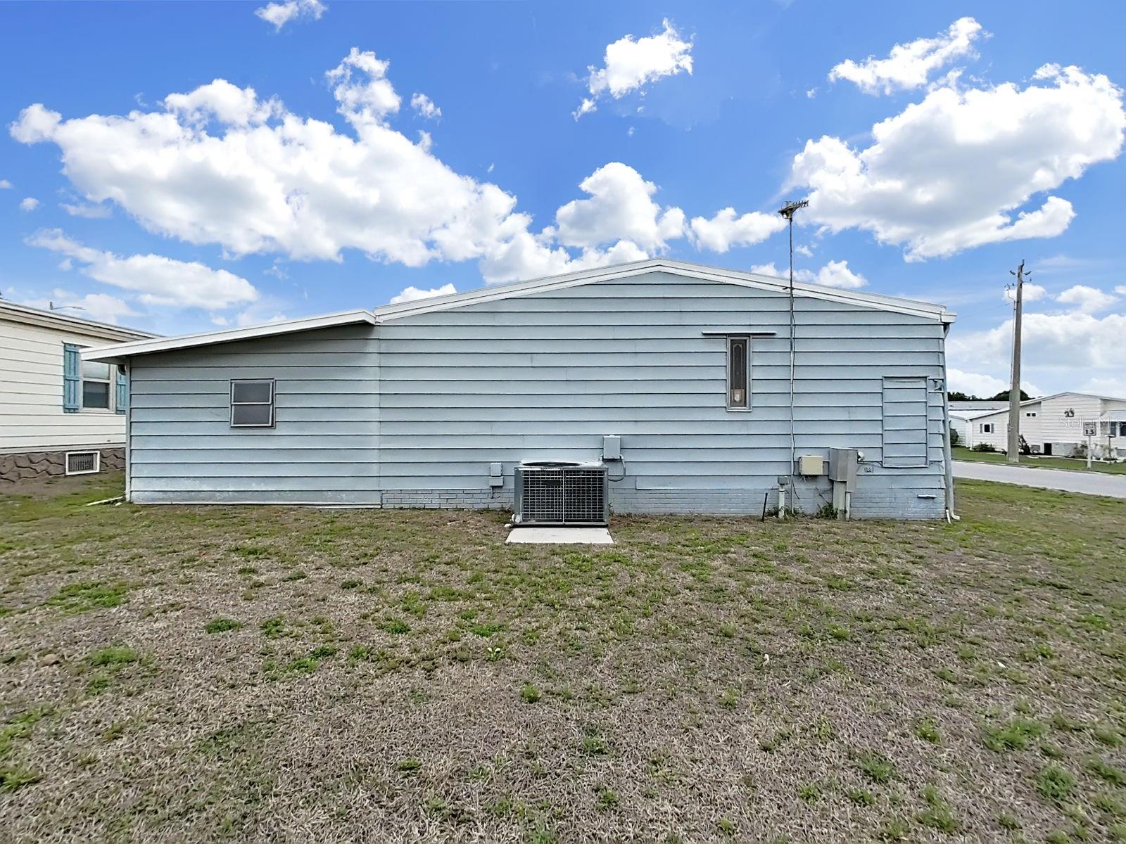 Image 5 of 40 For 1704 Quail Hill Dr