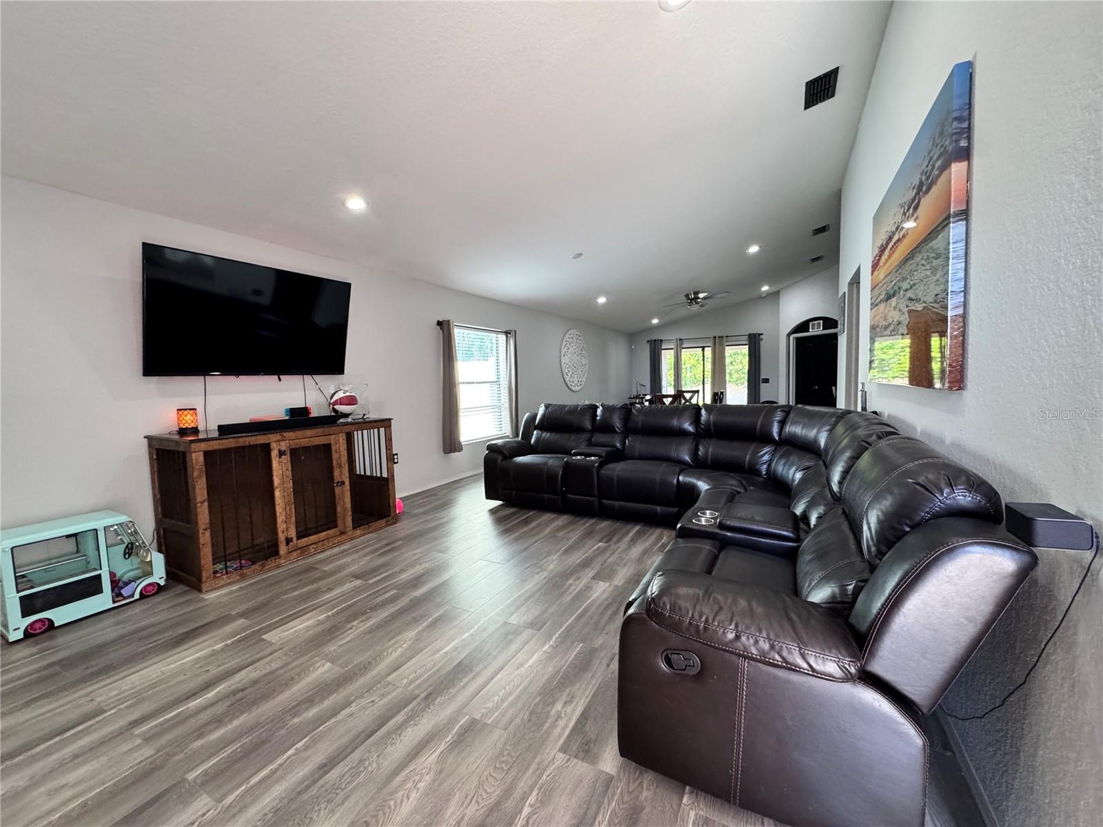 Image 4 of 21 For 2235 Lakeridge Drive