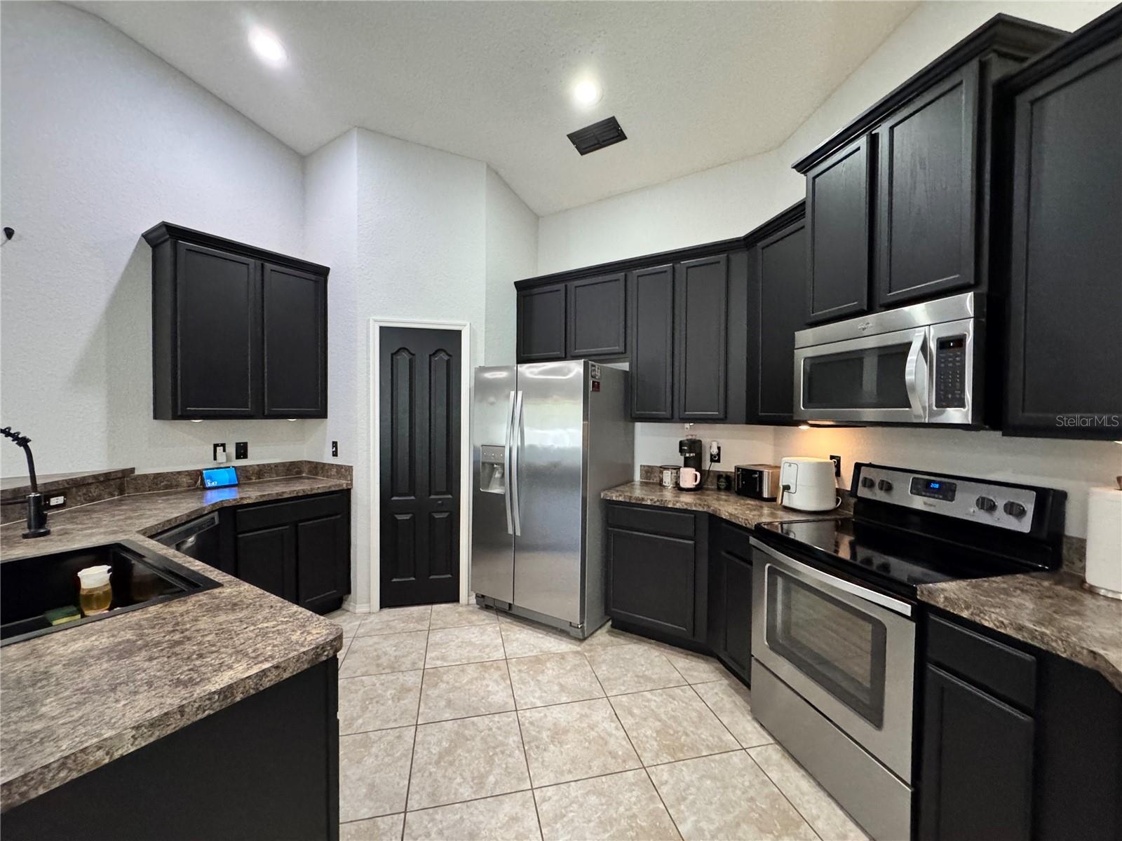 Image 6 of 21 For 2235 Lakeridge Drive