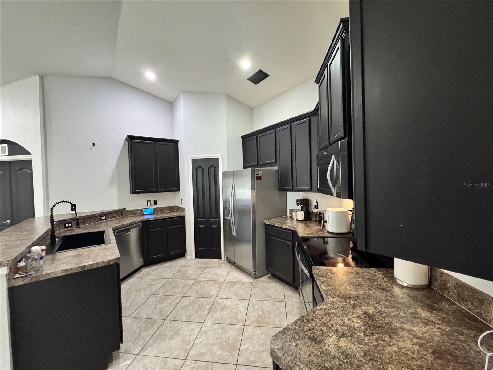 Image 8 of 21 For 2235 Lakeridge Drive