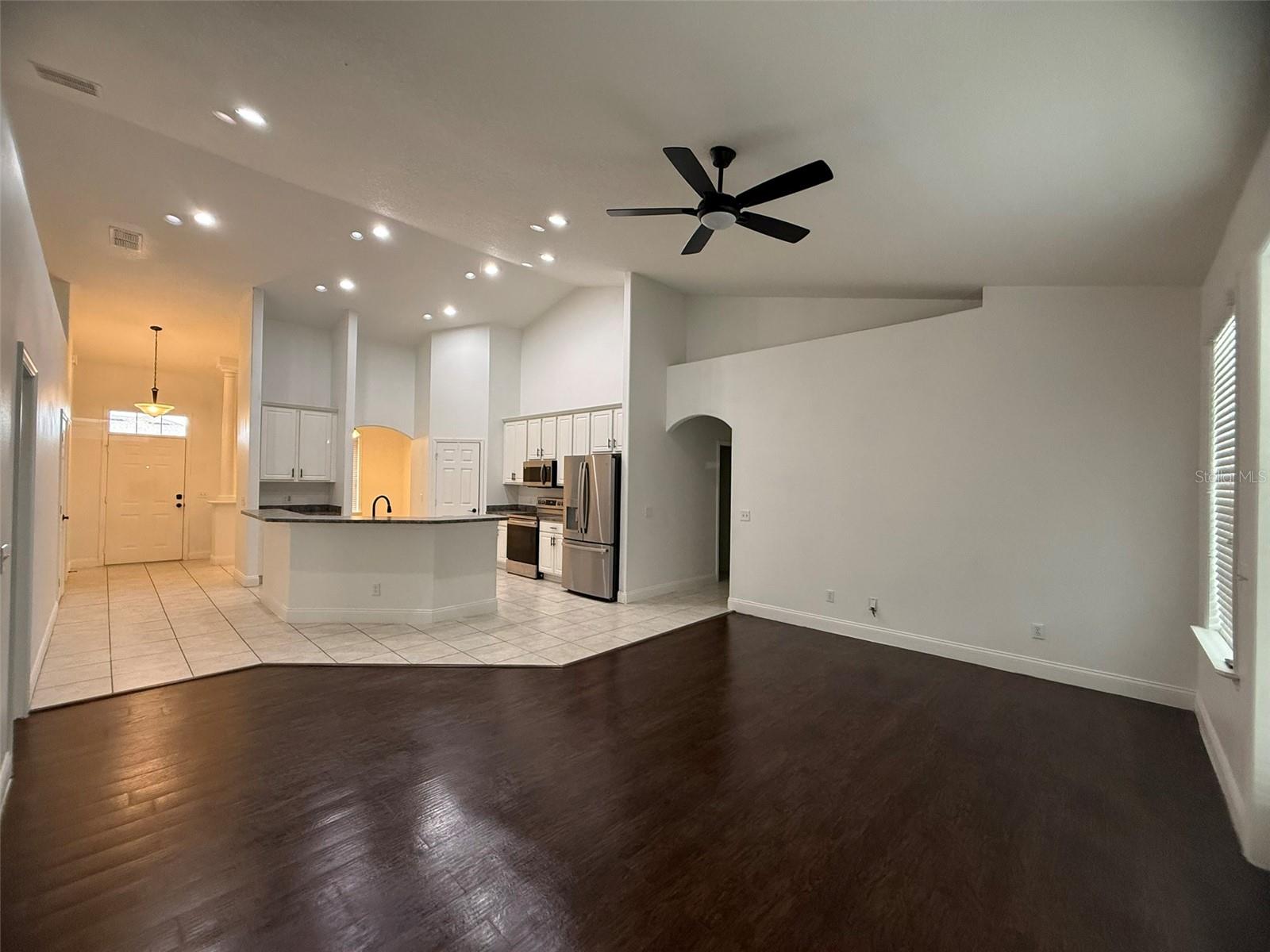 Image 12 of 52 For 725 Country Walk Cove