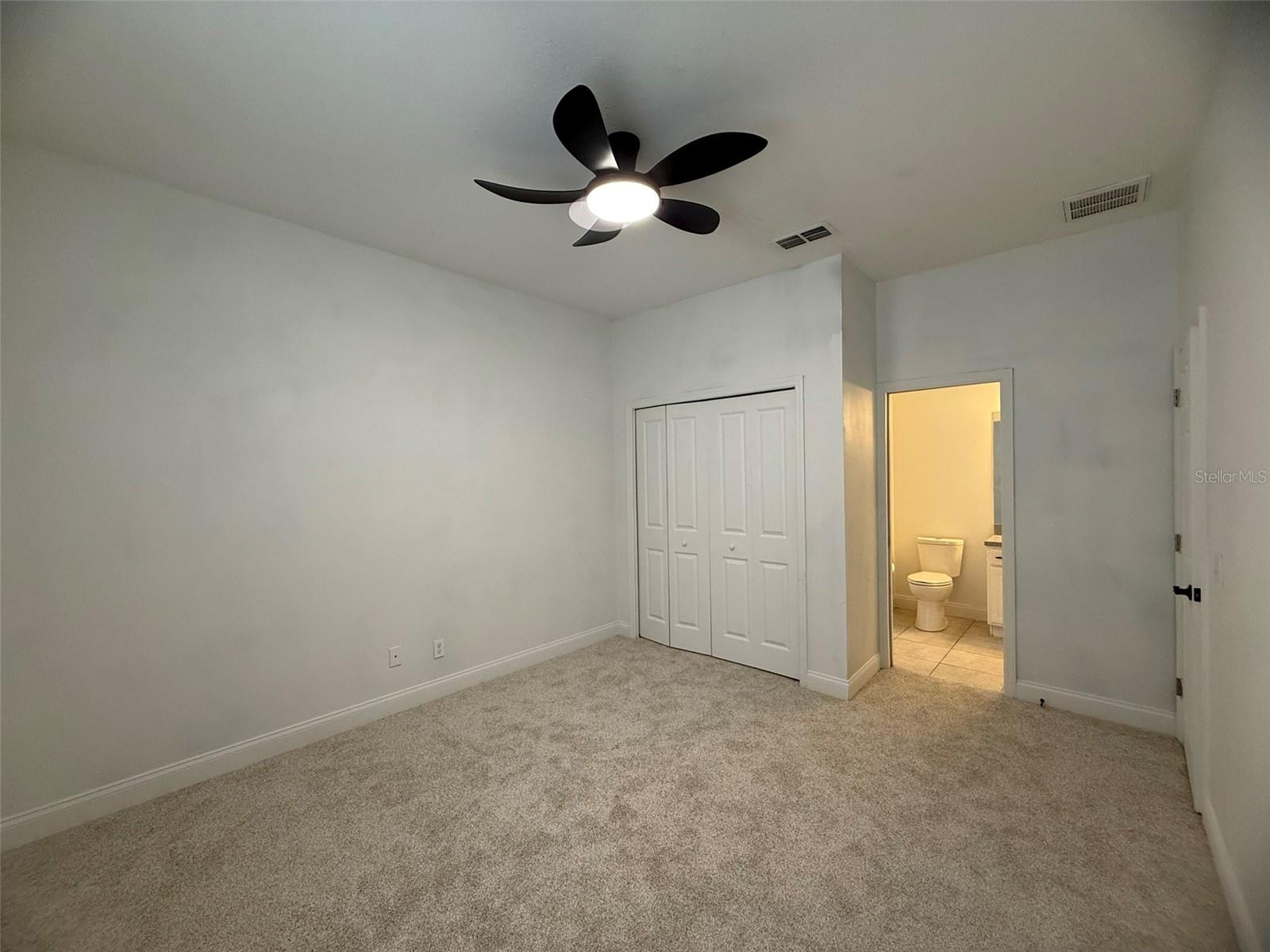 Image 32 of 52 For 725 Country Walk Cove