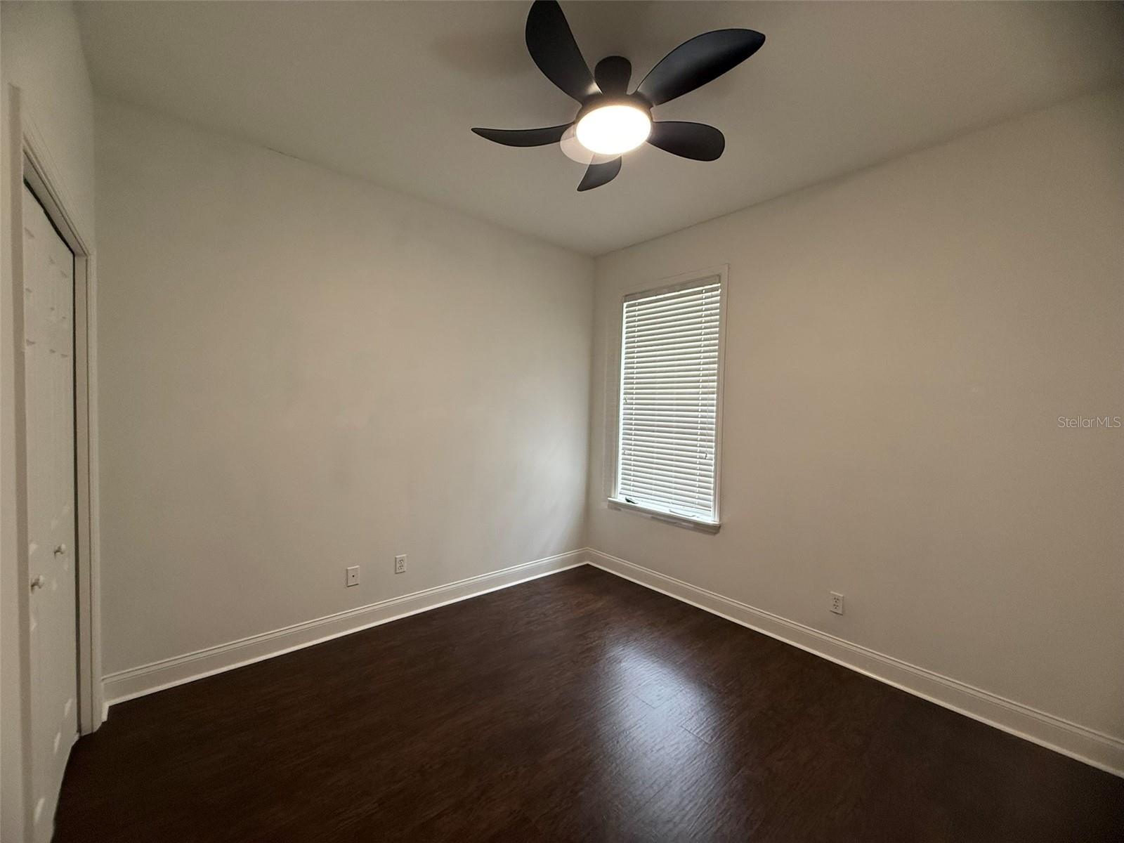 Image 39 of 52 For 725 Country Walk Cove