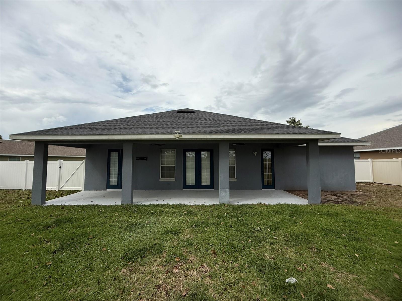 Image 5 of 52 For 725 Country Walk Cove