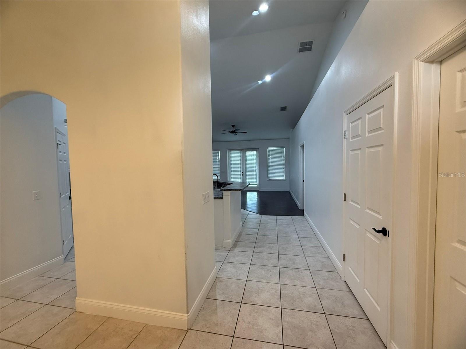 Image 9 of 52 For 725 Country Walk Cove