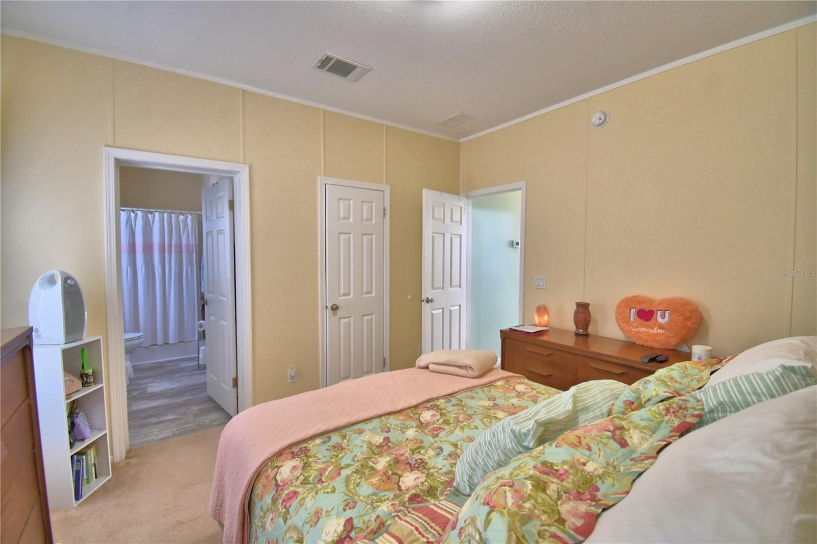 Image 18 of 56 For 4925 Cypress Gardens Road 100