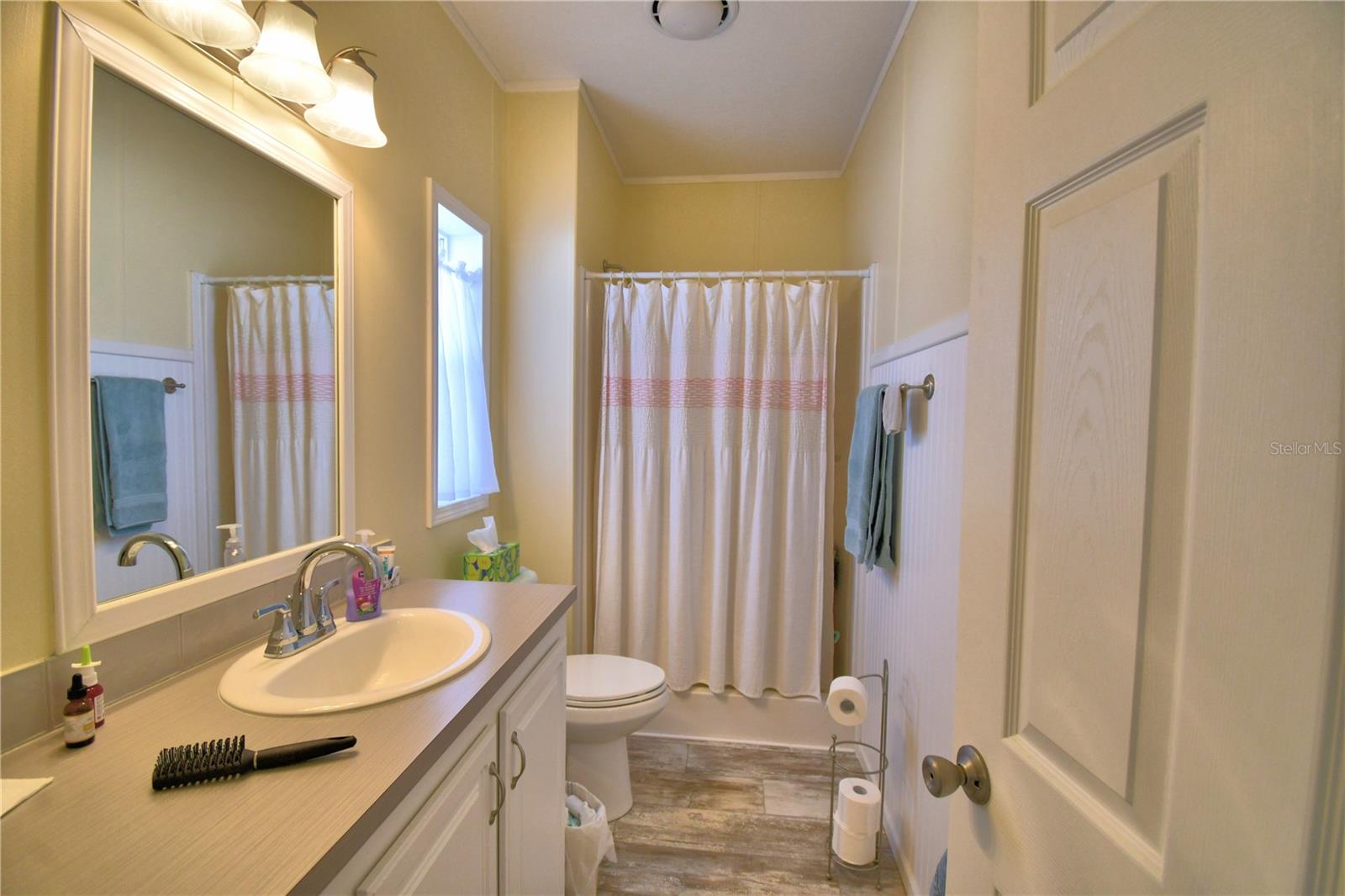 Image 21 of 56 For 4925 Cypress Gardens Road 100