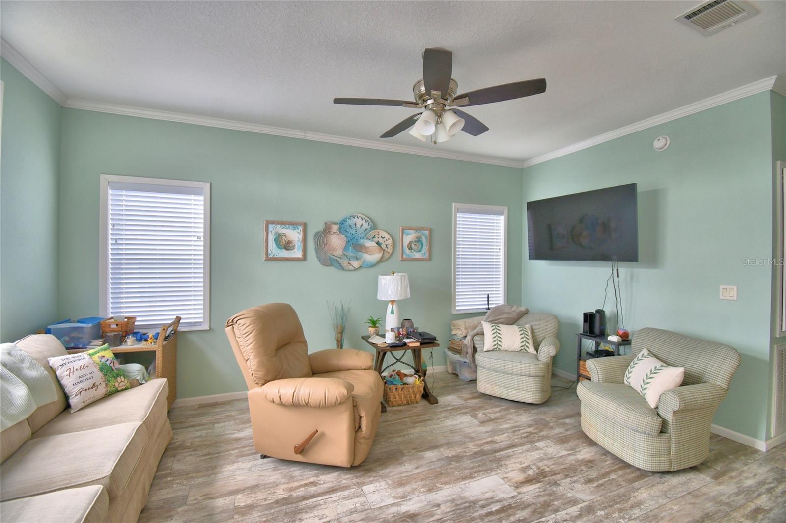 Image 24 of 56 For 4925 Cypress Gardens Road 100