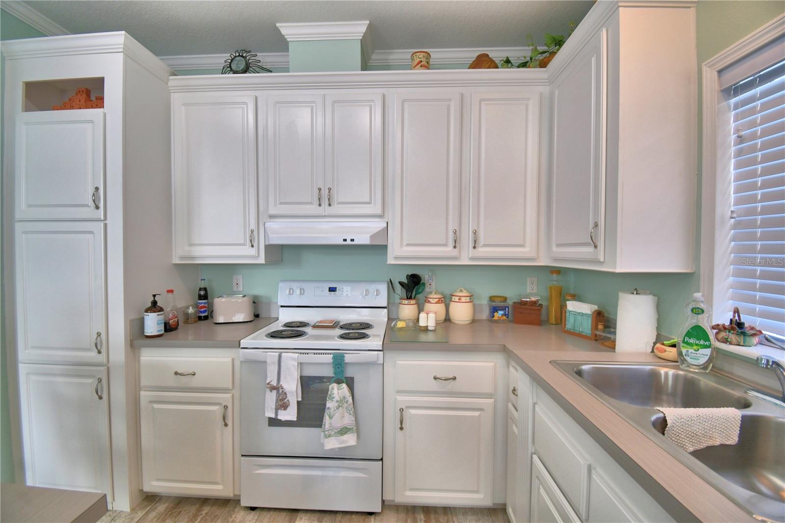 Image 34 of 56 For 4925 Cypress Gardens Road 100