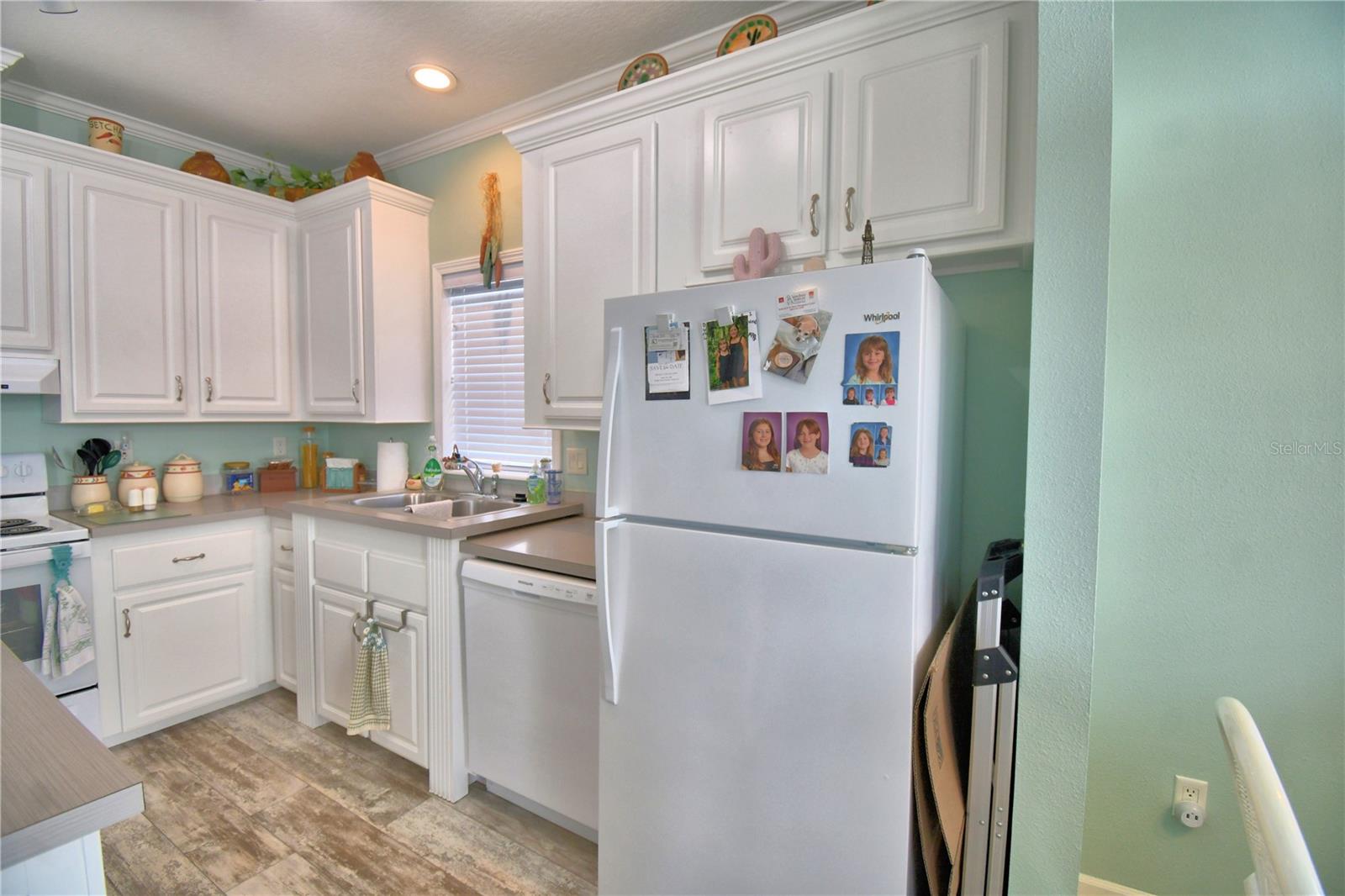 Image 36 of 56 For 4925 Cypress Gardens Road 100