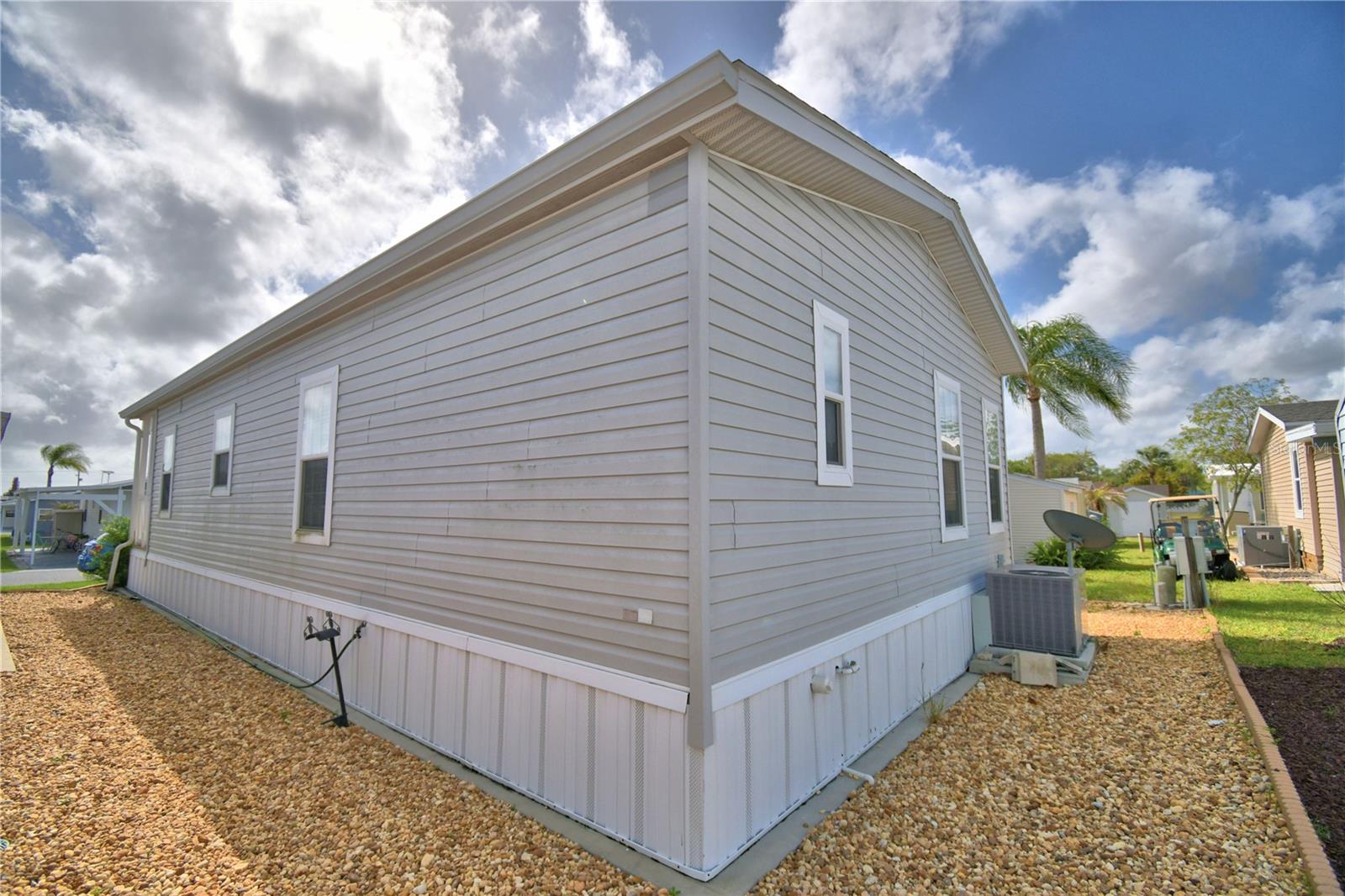 Image 40 of 56 For 4925 Cypress Gardens Road 100