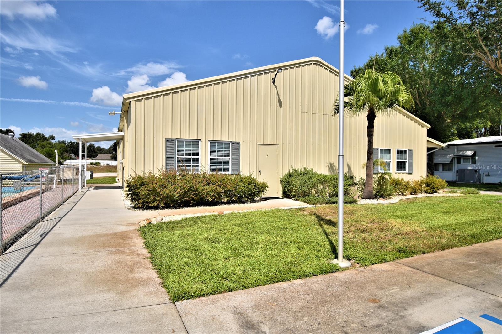 Image 47 of 56 For 4925 Cypress Gardens Road 100