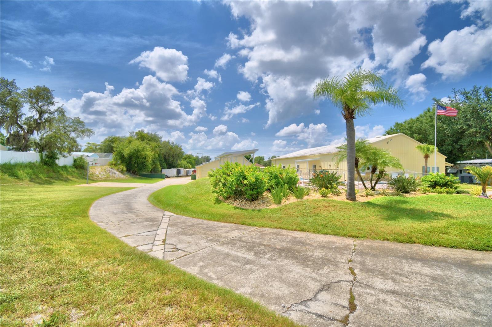 Image 54 of 56 For 4925 Cypress Gardens Road 100