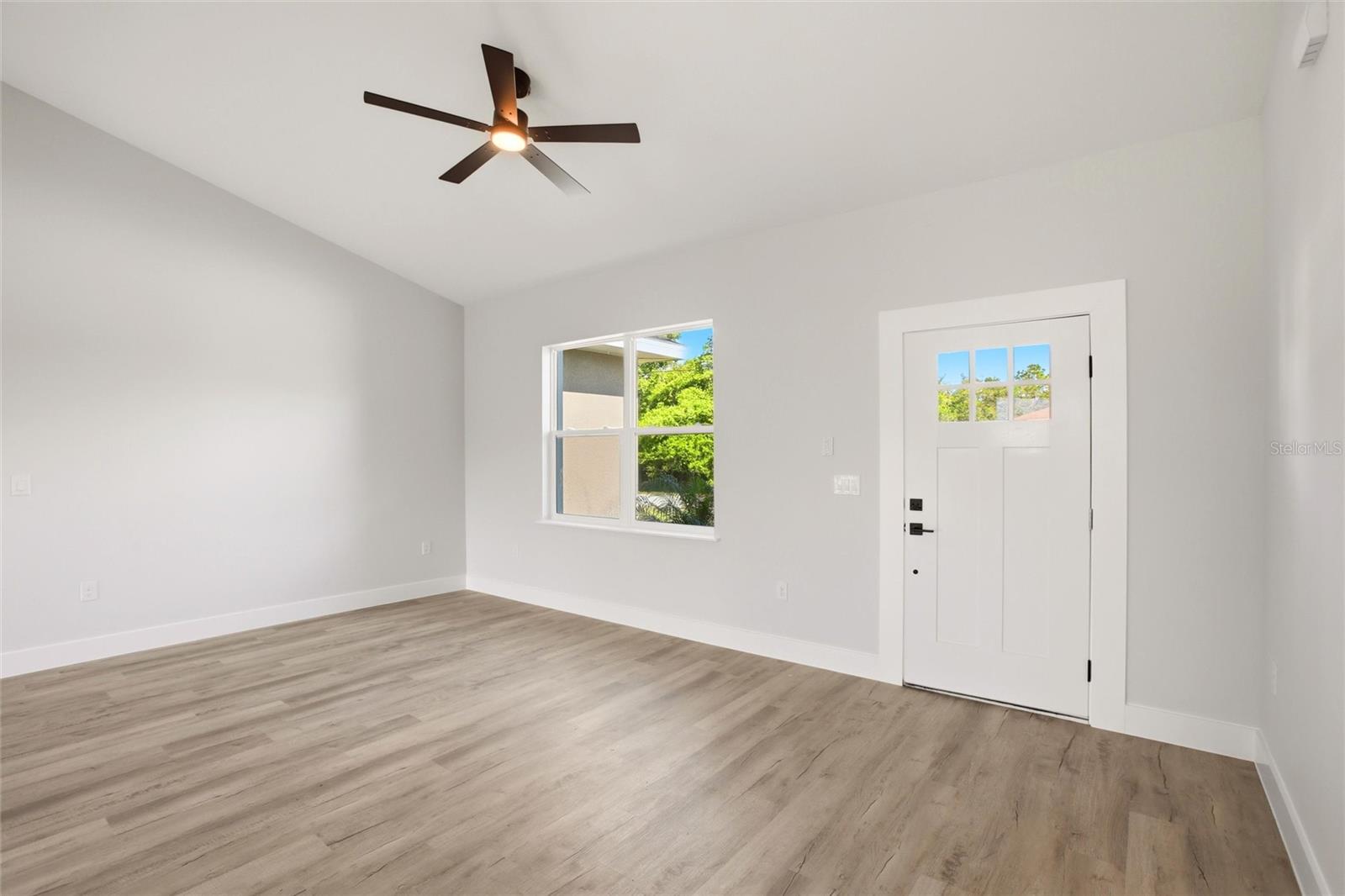Image 2 of 33 For 3108 Buttercup Lane