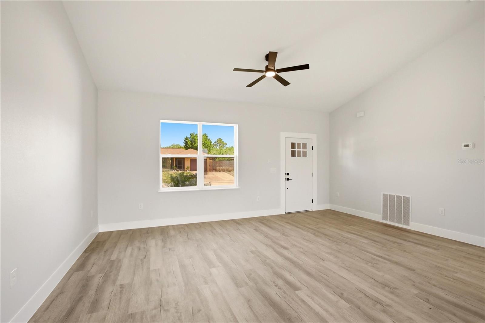 Image 3 of 33 For 3108 Buttercup Lane