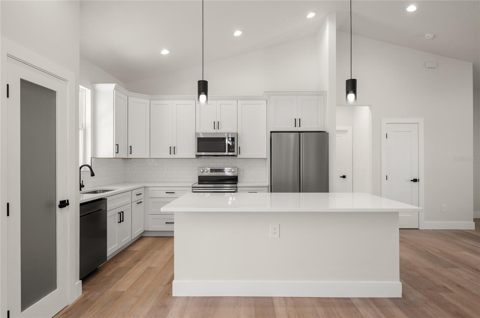 Image 4 of 13 For 7322 Granada Boulevard