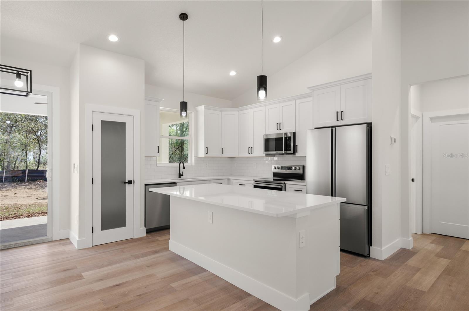 Image 5 of 13 For 7322 Granada Boulevard