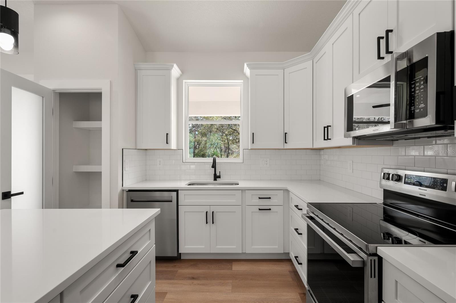 Image 6 of 13 For 7322 Granada Boulevard