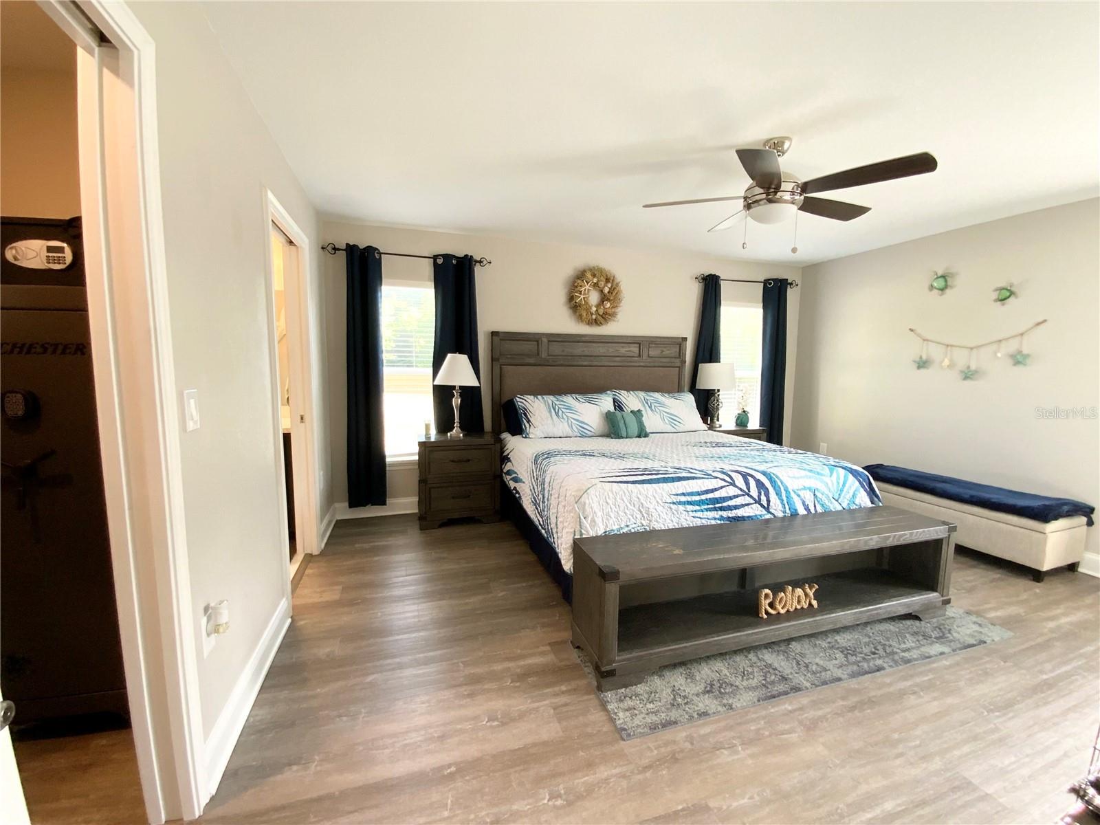 Image 19 of 63 For 692 Howard Road