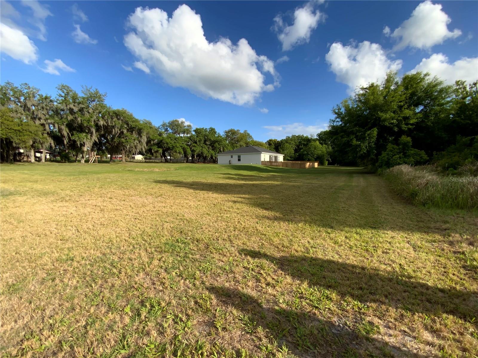 Image 43 of 63 For 692 Howard Road