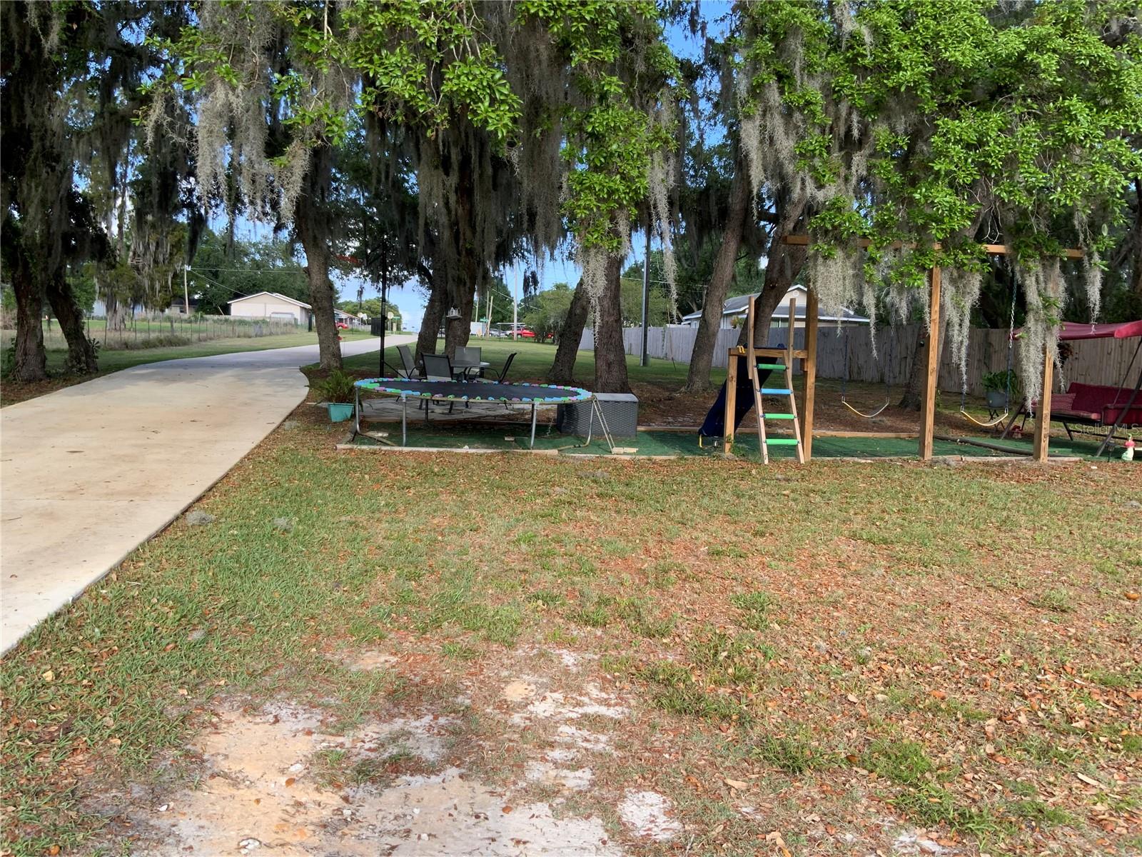 Image 53 of 63 For 692 Howard Road