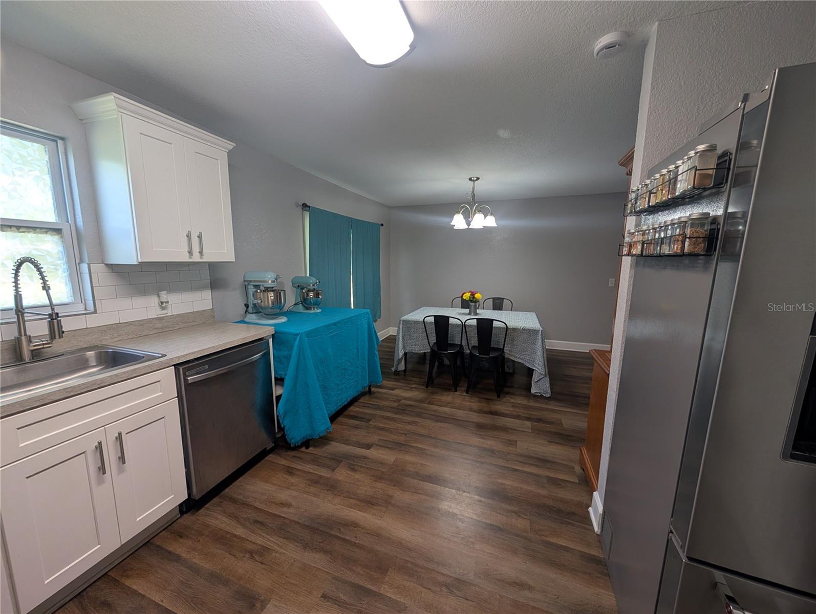 Image 19 of 64 For 739 Center Street