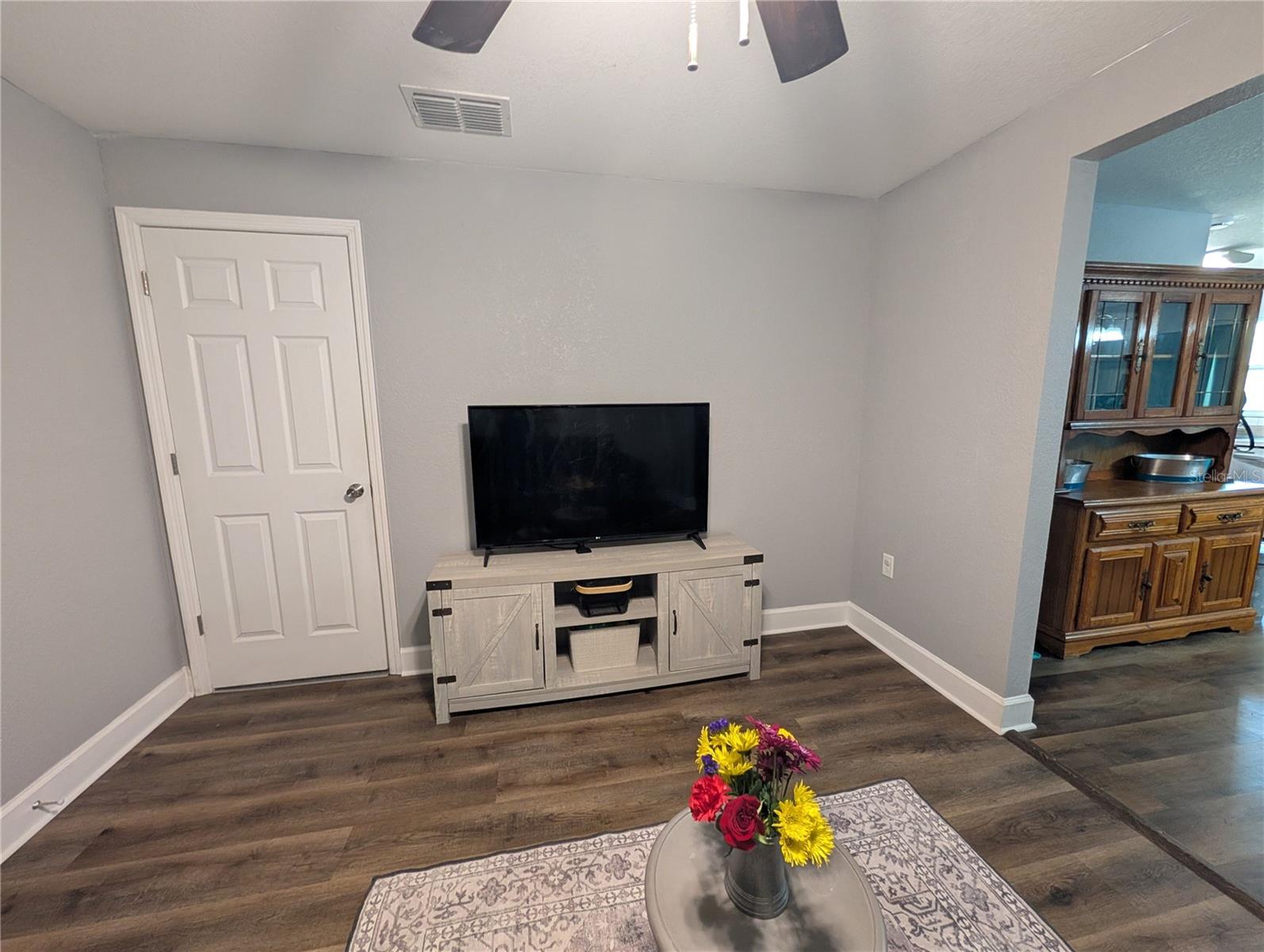 Image 29 of 64 For 739 Center Street