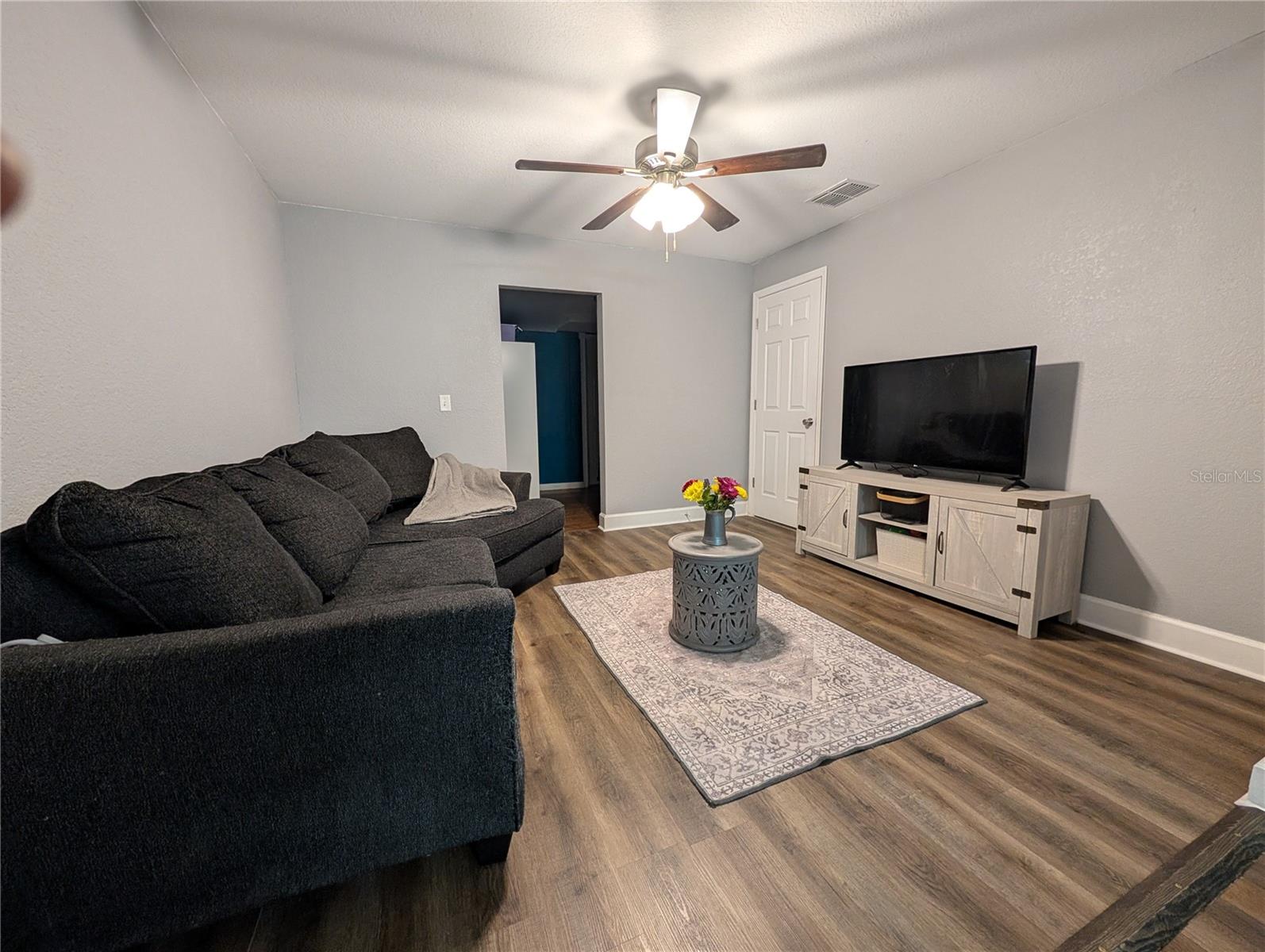 Image 30 of 64 For 739 Center Street