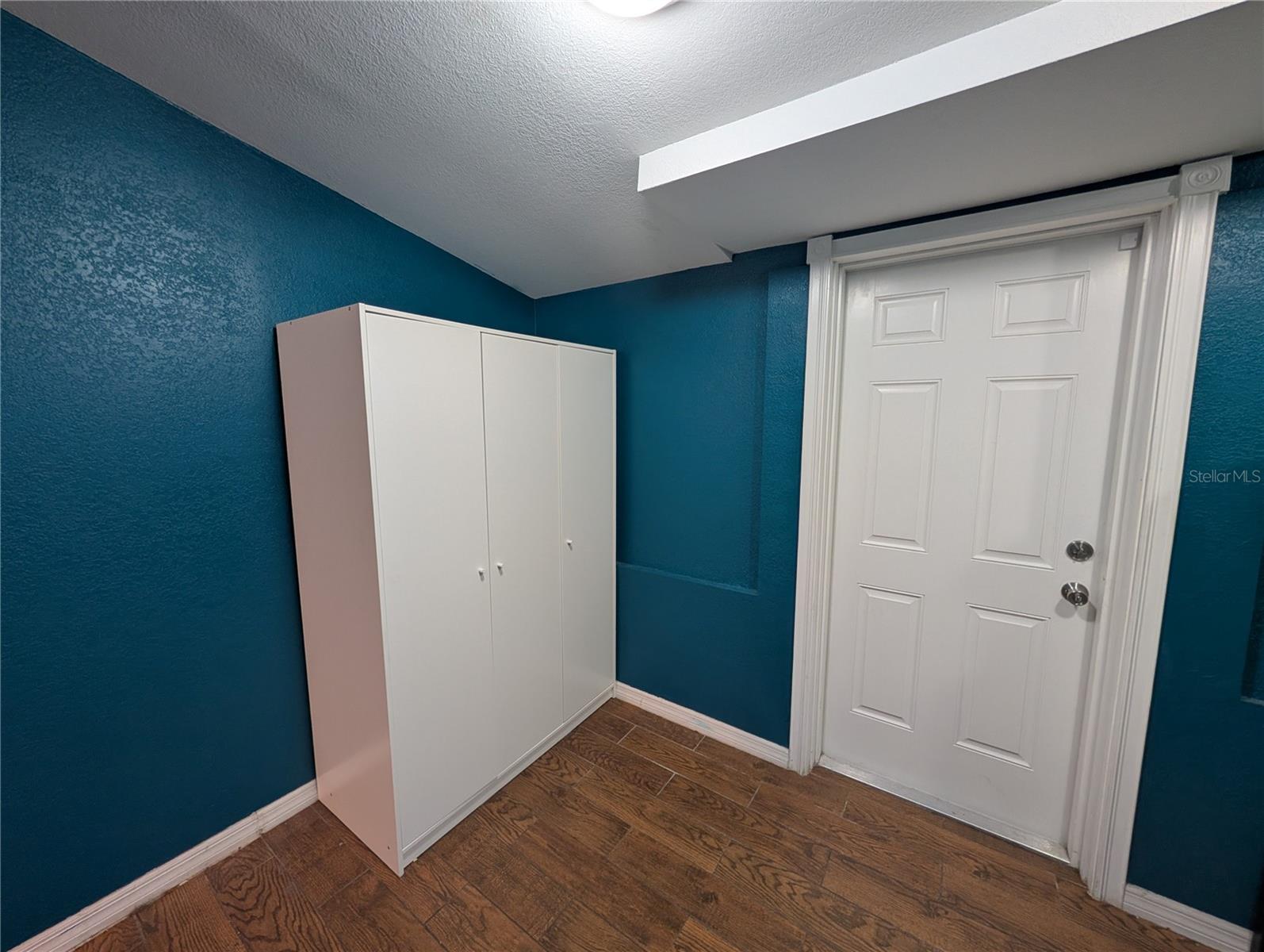 Image 36 of 64 For 739 Center Street